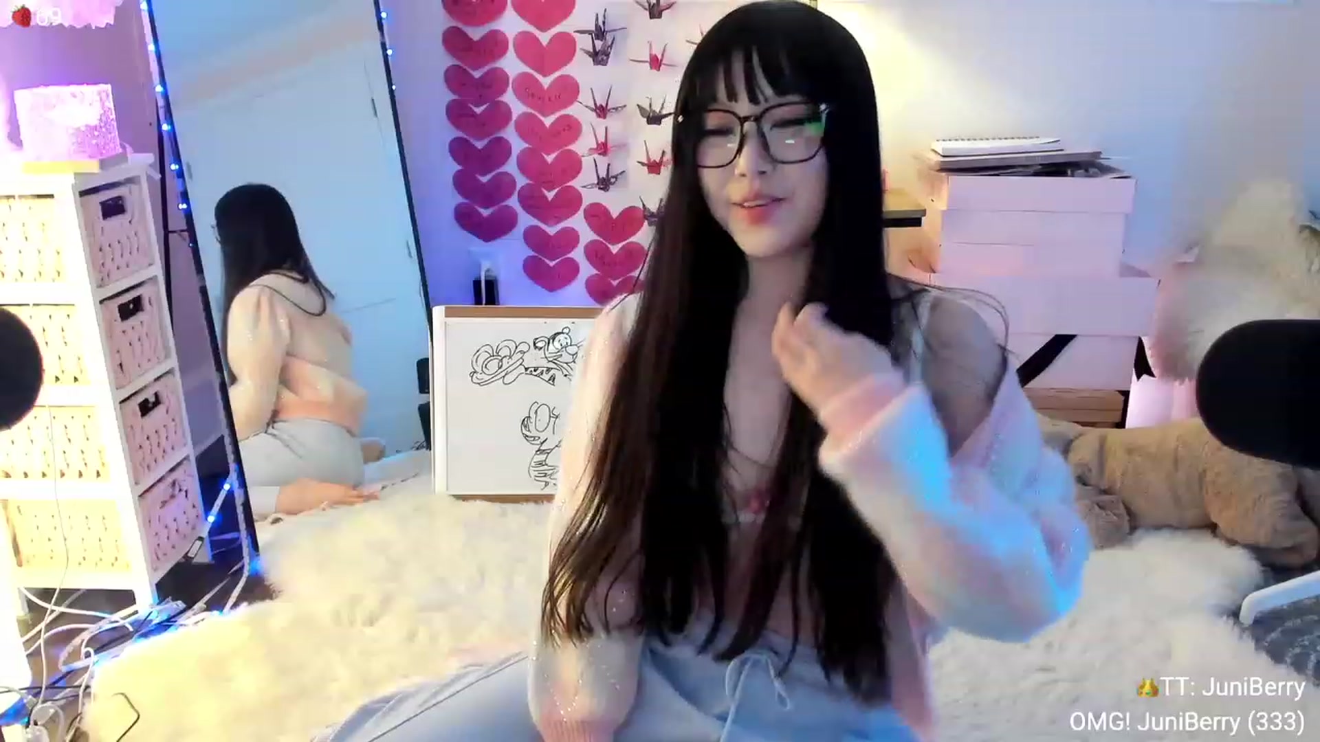 Gallery image thumbnail from AcaiBerry's myfreecams stream on, 03/03/2024, 05:43 image 8 of 20