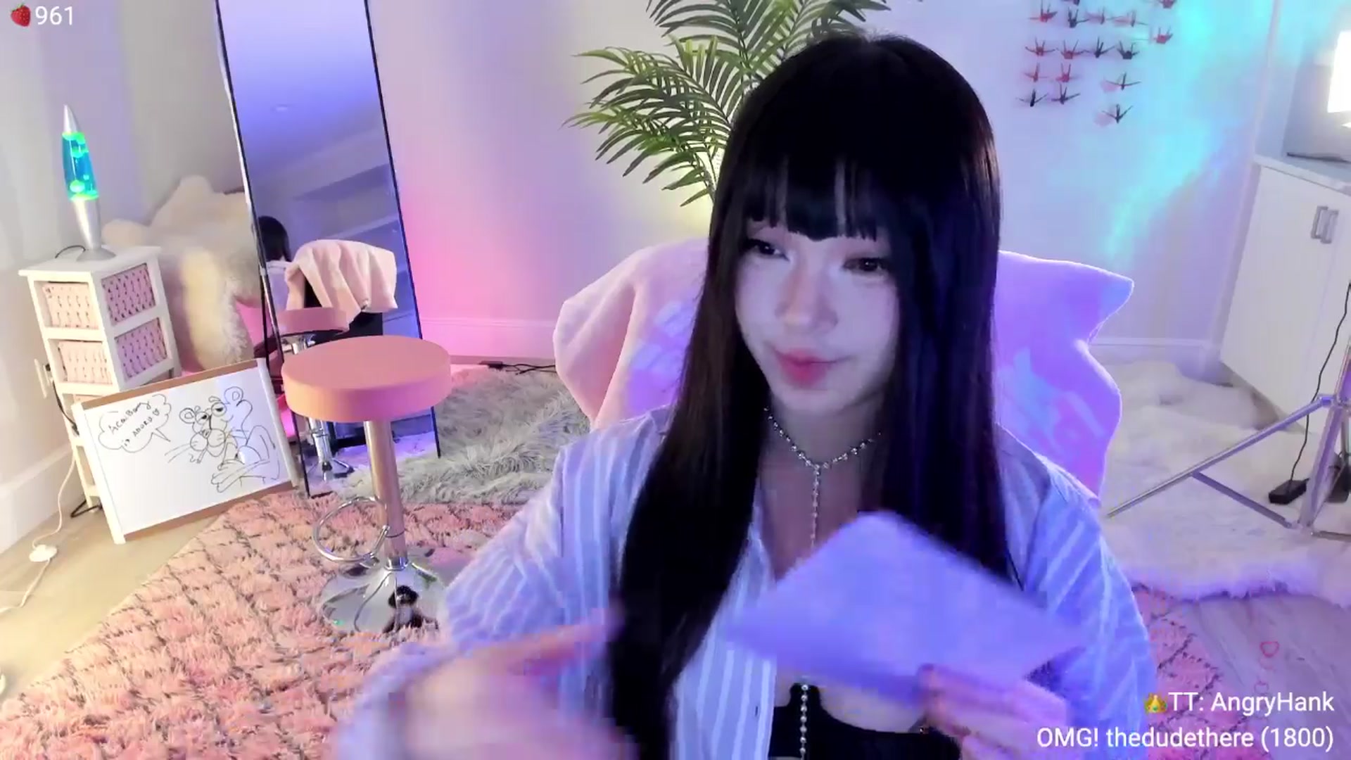 Gallery image thumbnail from AcaiBerry's myfreecams stream on, 04/04/2024, 05:19 image 6 of 20