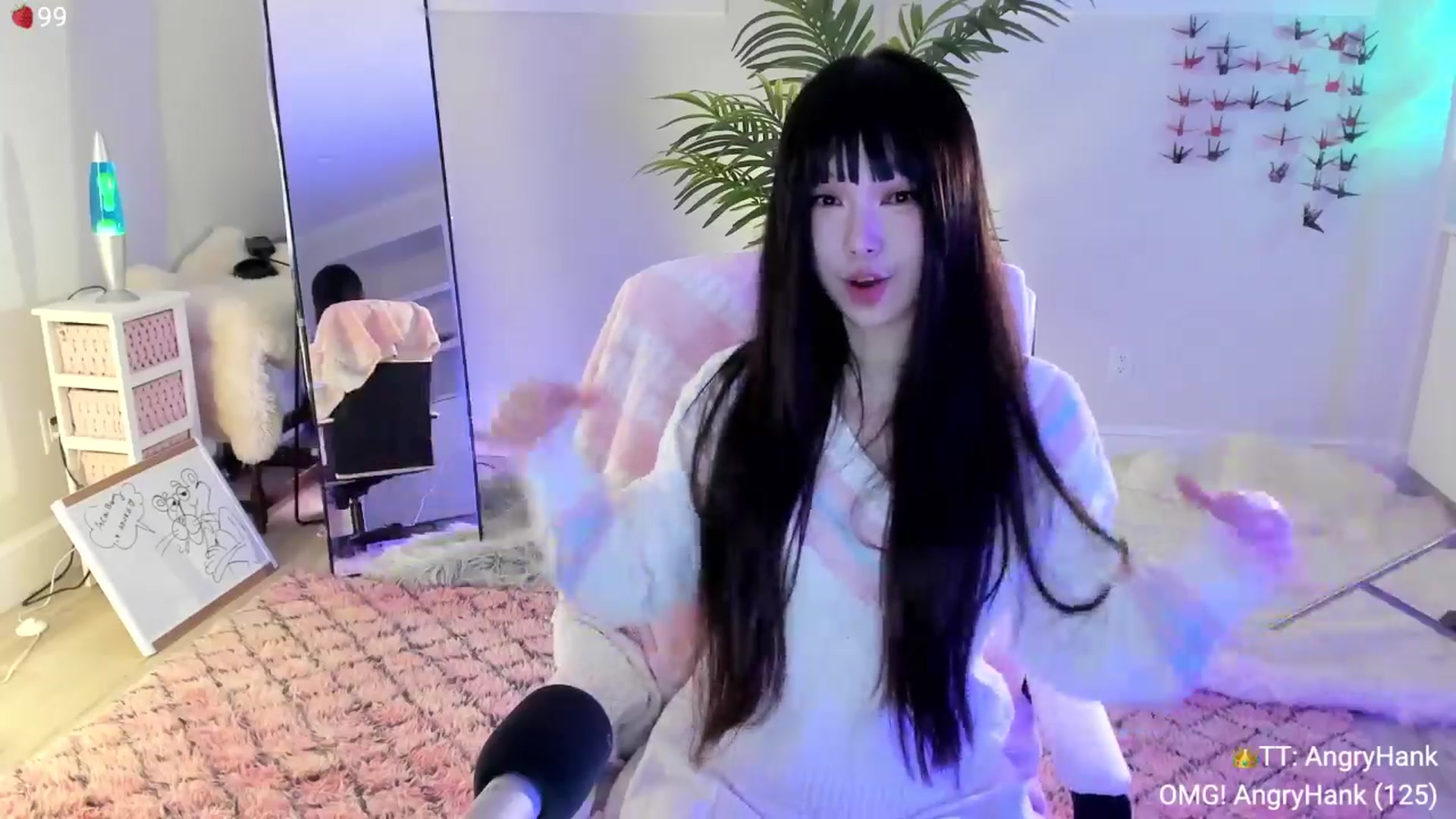Gallery image thumbnail from AcaiBerry's myfreecams stream on, 04/13/2024, 03:57 image 10 of 20