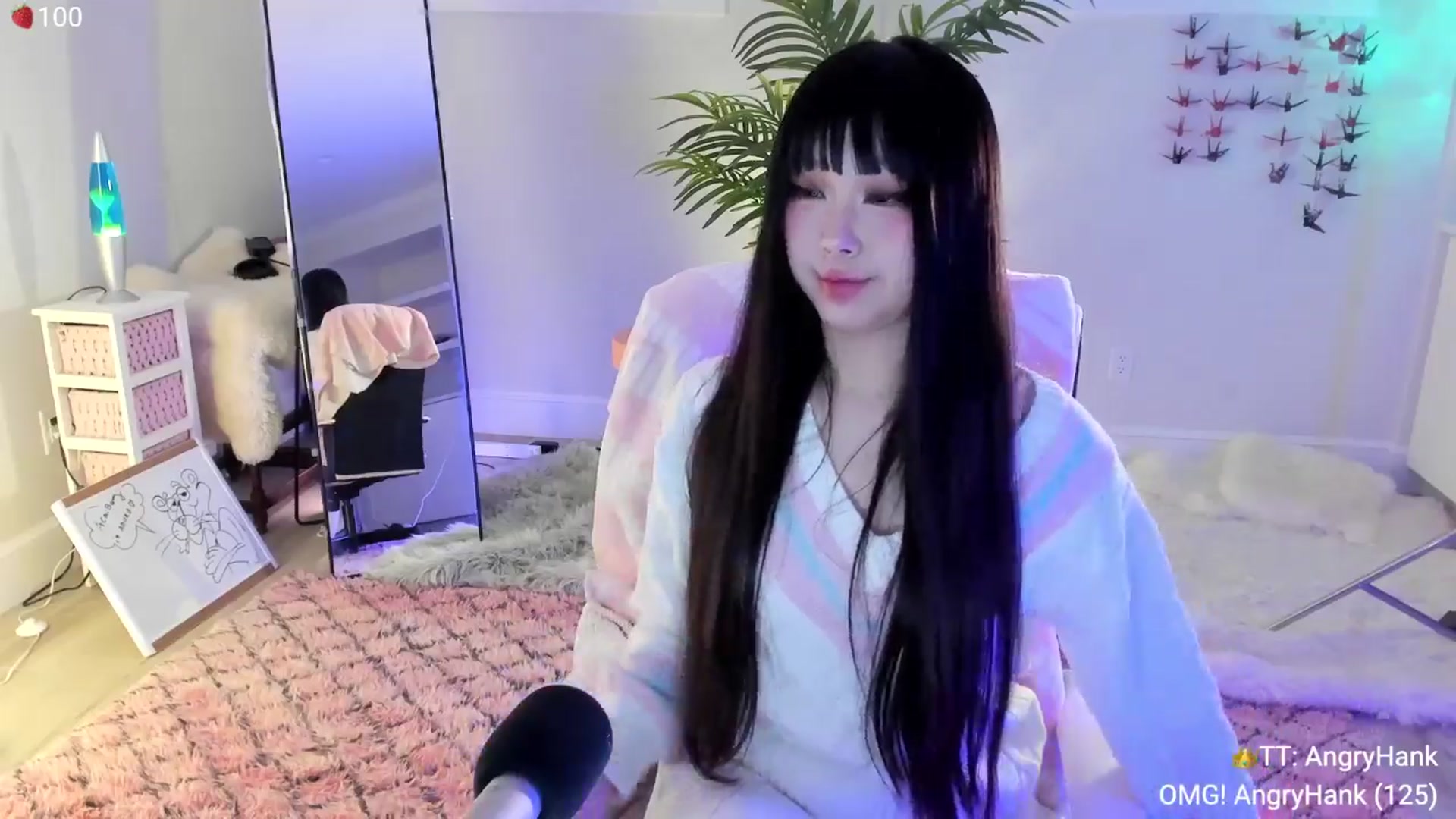 Gallery image thumbnail from AcaiBerry's myfreecams stream on, 04/13/2024, 03:57 image 2 of 20