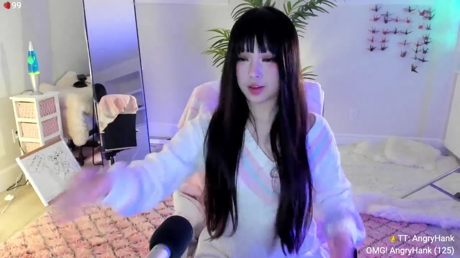 Gallery image thumbnail from AcaiBerry's myfreecams stream on, 04/13/2024, 03:57 image 9 of 20