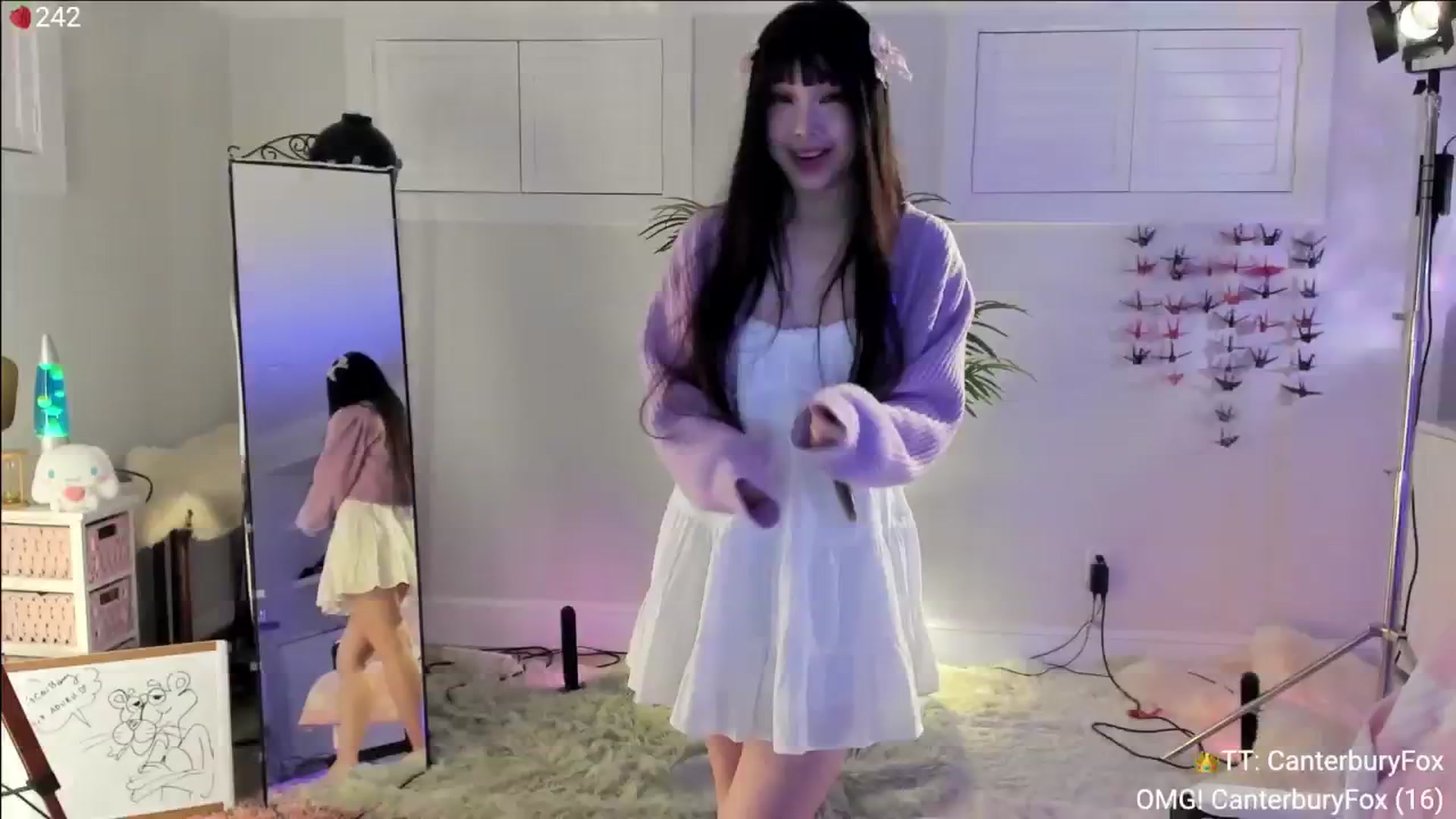 Gallery image thumbnail from AcaiBerry's myfreecams stream on, 05/04/2024, 06:20 image 3 of 20