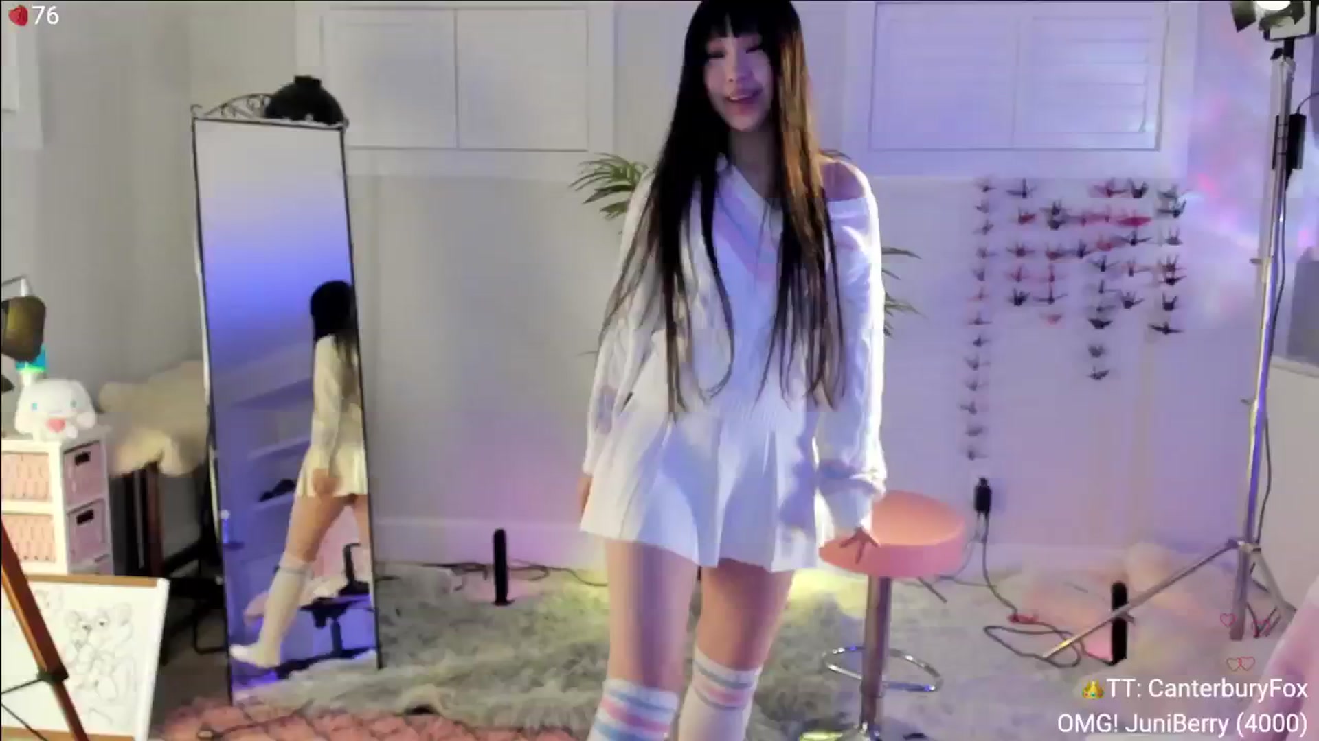 Gallery image thumbnail from AcaiBerry's myfreecams stream on, 05/11/2024, 07:15 image 4 of 20
