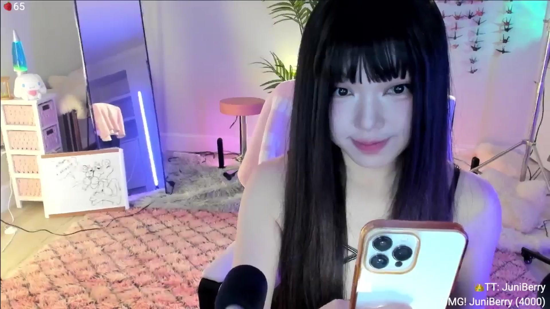 Gallery image thumbnail from AcaiBerry's myfreecams stream on, 05/18/2024, 04:15 image 15 of 20