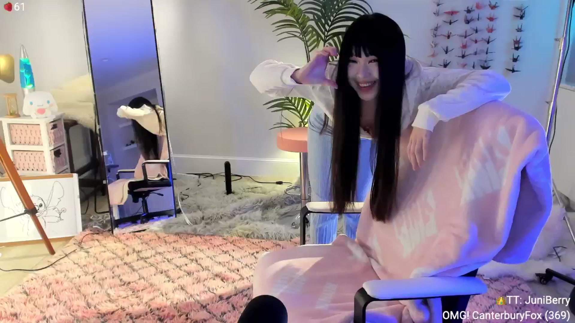 Gallery image thumbnail from AcaiBerry's myfreecams stream on, 05/30/2024, 06:50 image 1 of 20