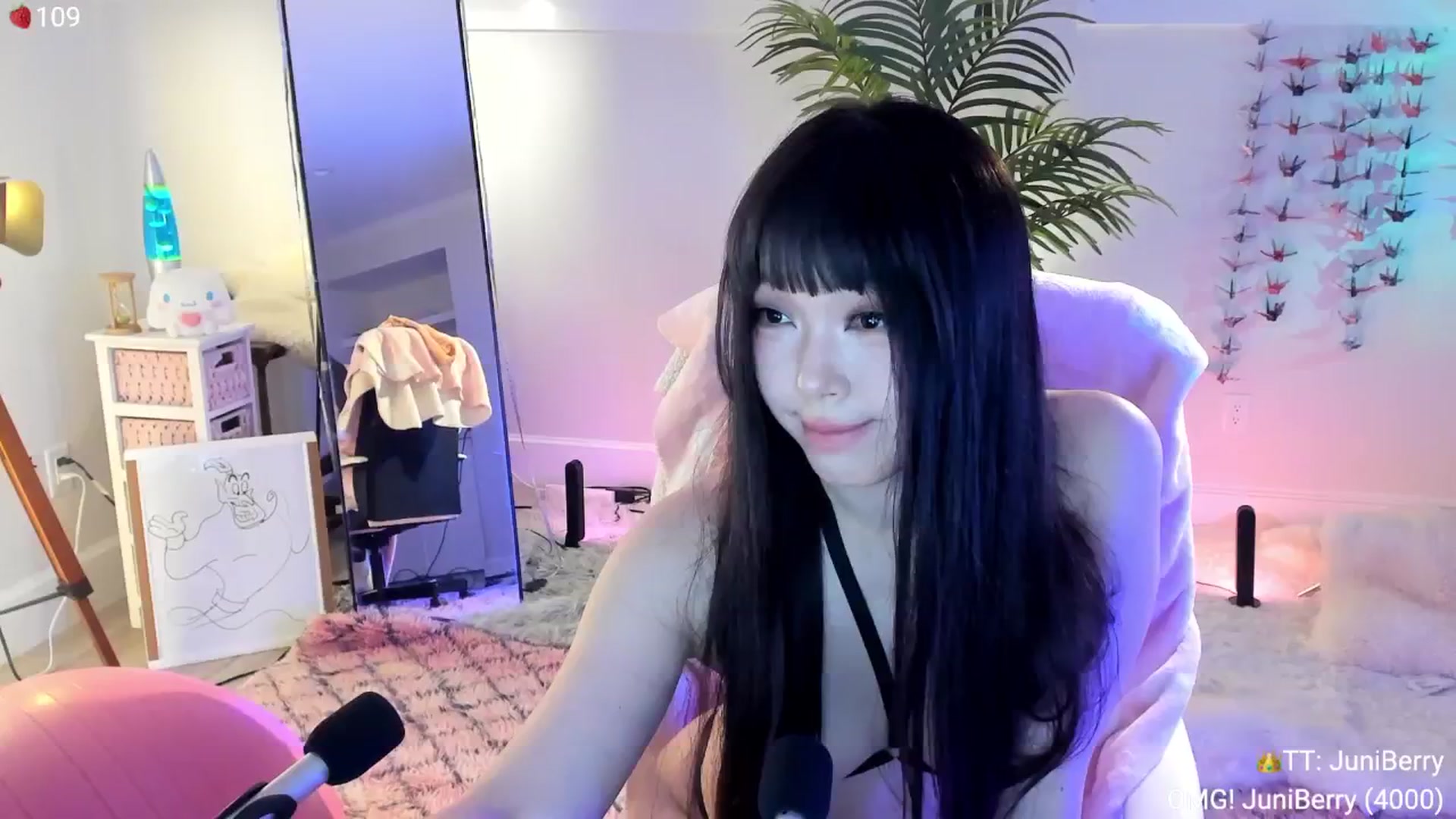 Gallery image thumbnail from AcaiBerry's myfreecams stream on, 07/13/2024, 06:14 image 1 of 20