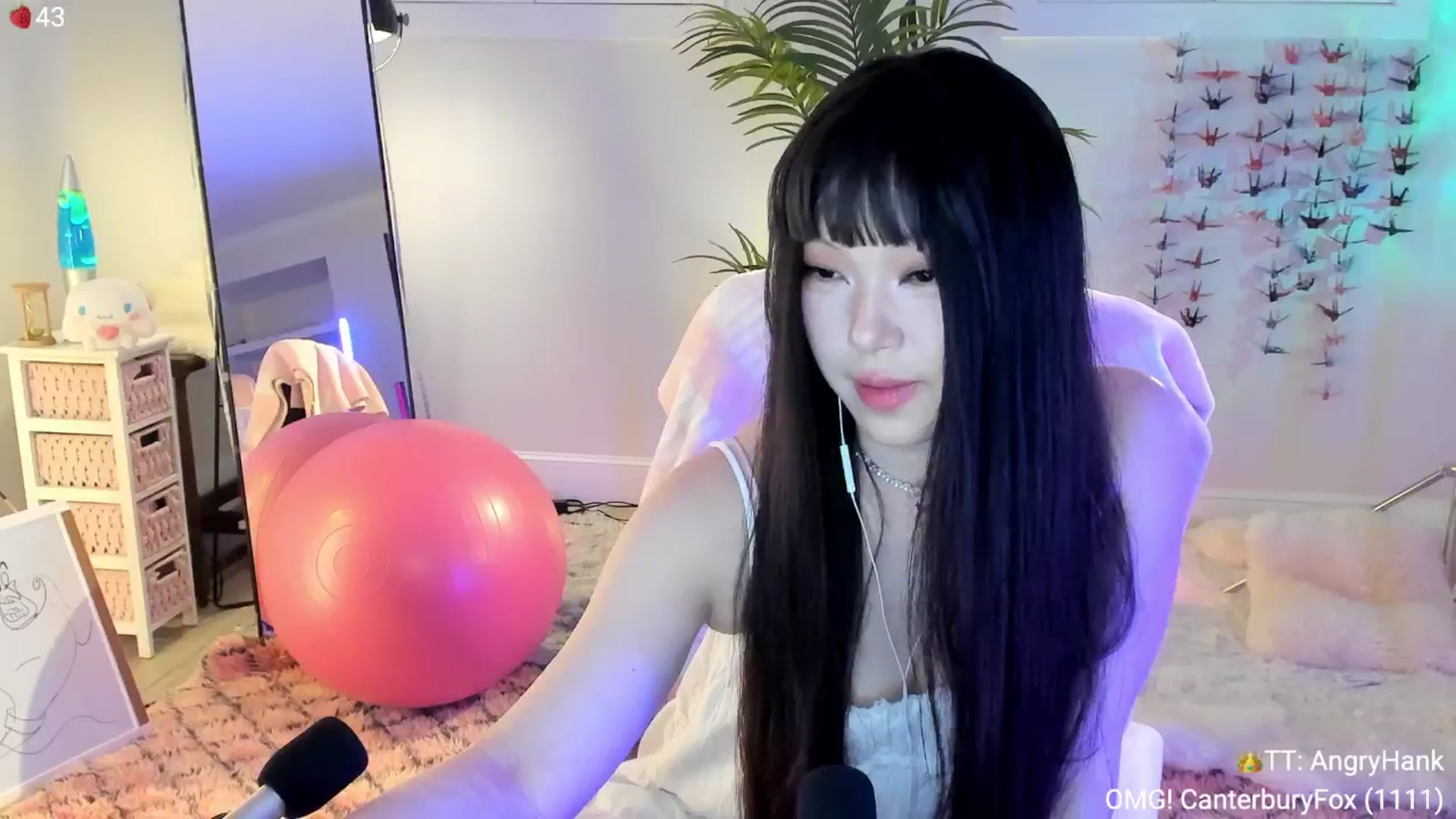 Gallery image thumbnail from AcaiBerry's myfreecams stream on, 07/21/2024, 07:15 image 4 of 20