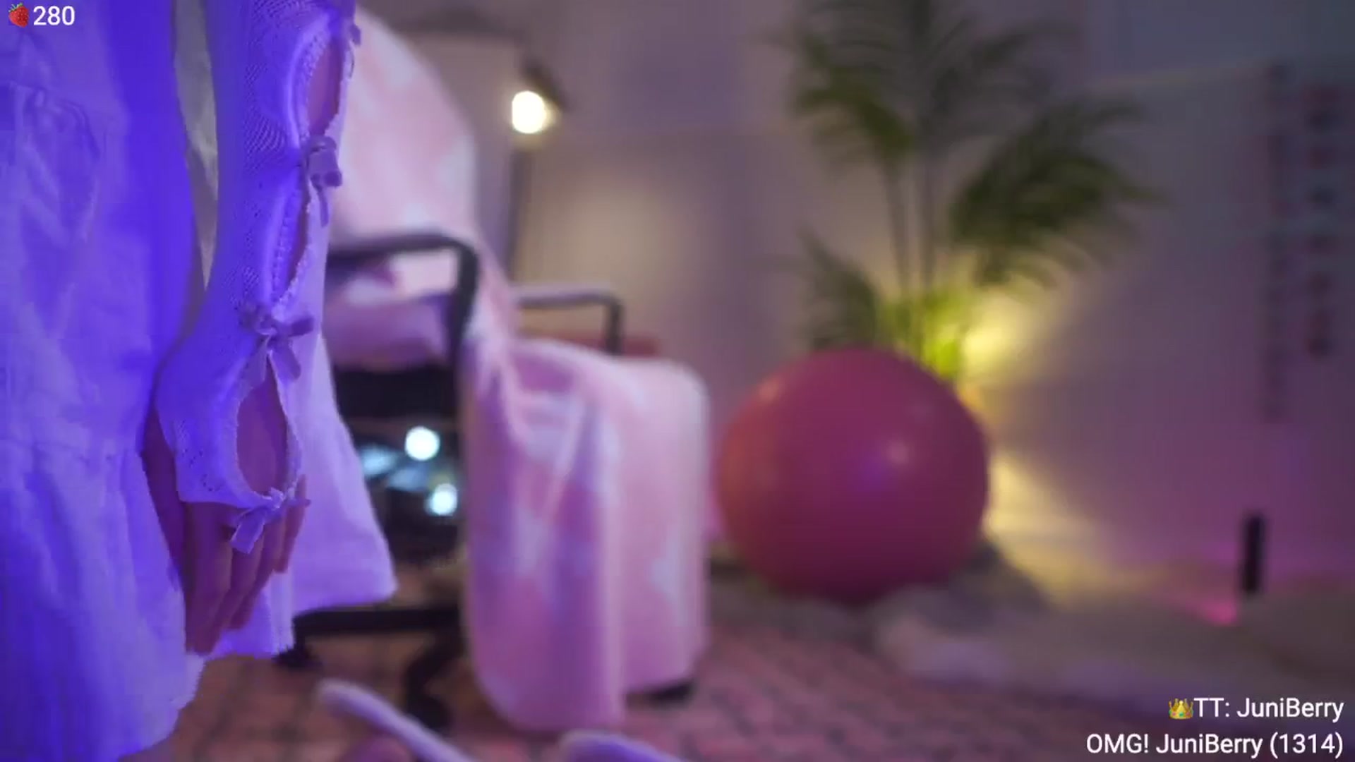 Gallery image thumbnail from AcaiBerry's myfreecams stream on, 08/15/2024, 05:21 image 18 of 20