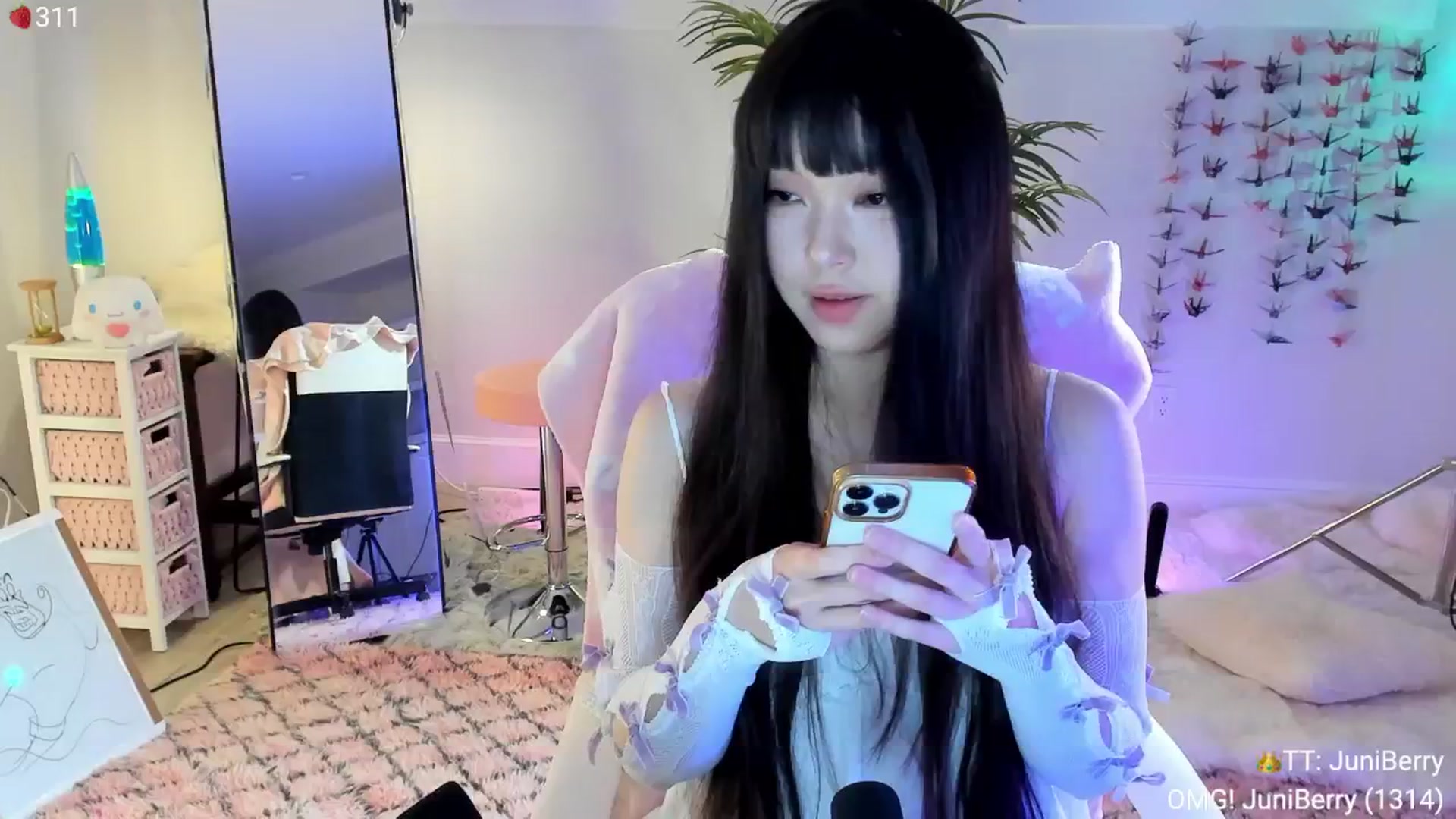 Gallery image thumbnail from AcaiBerry's myfreecams stream on, 08/15/2024, 05:21 image 12 of 20