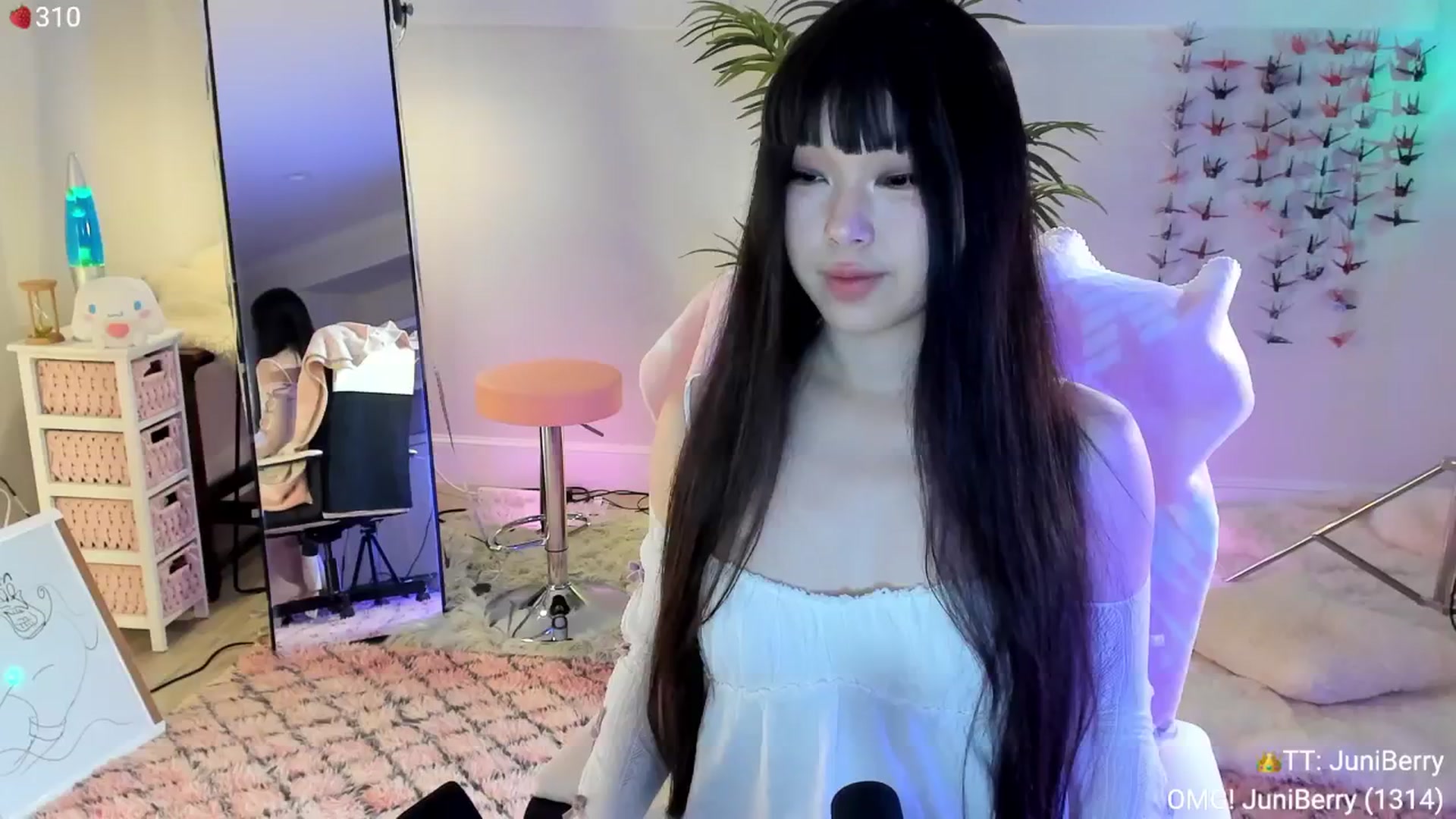 Gallery image thumbnail from AcaiBerry's myfreecams stream on, 08/15/2024, 05:21 image 11 of 20