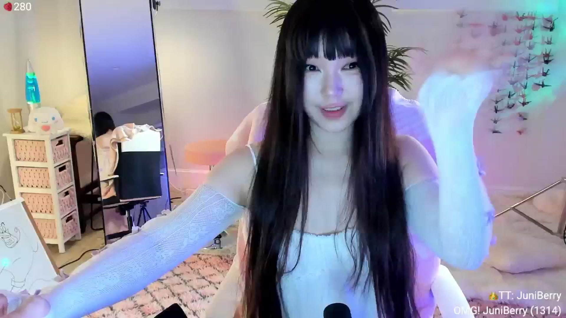 Gallery image thumbnail from AcaiBerry's myfreecams stream on, 08/15/2024, 05:21 image 15 of 20