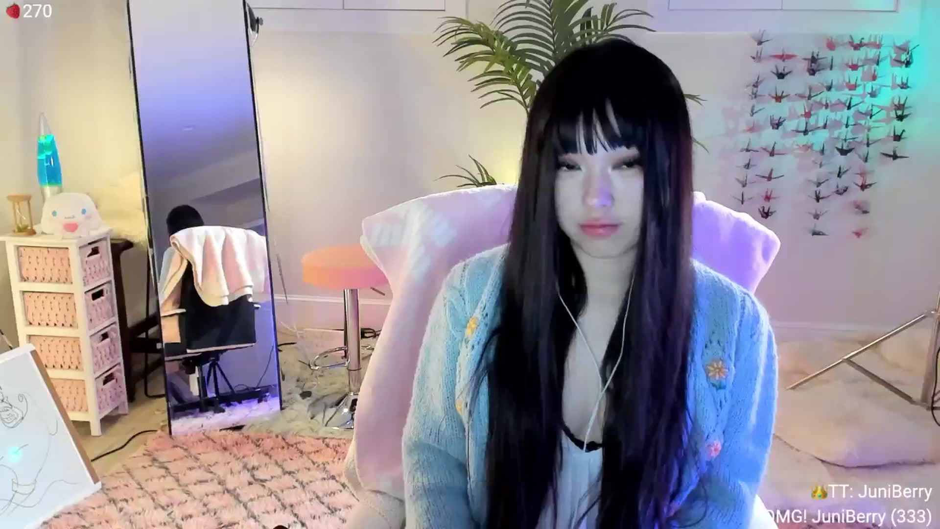 Gallery image thumbnail from AcaiBerry's myfreecams stream on, 08/17/2024, 07:07 image 2 of 20