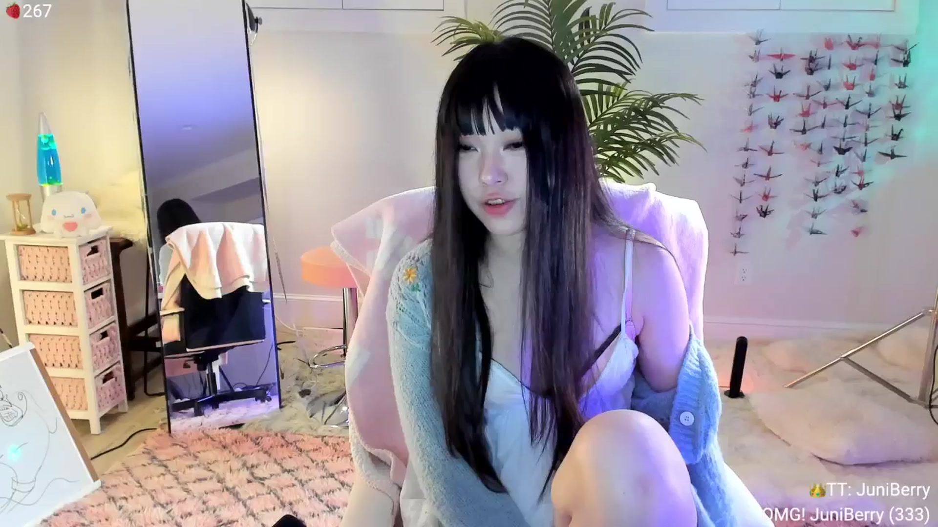 Gallery image thumbnail from AcaiBerry's myfreecams stream on, 08/17/2024, 07:07 image 4 of 20
