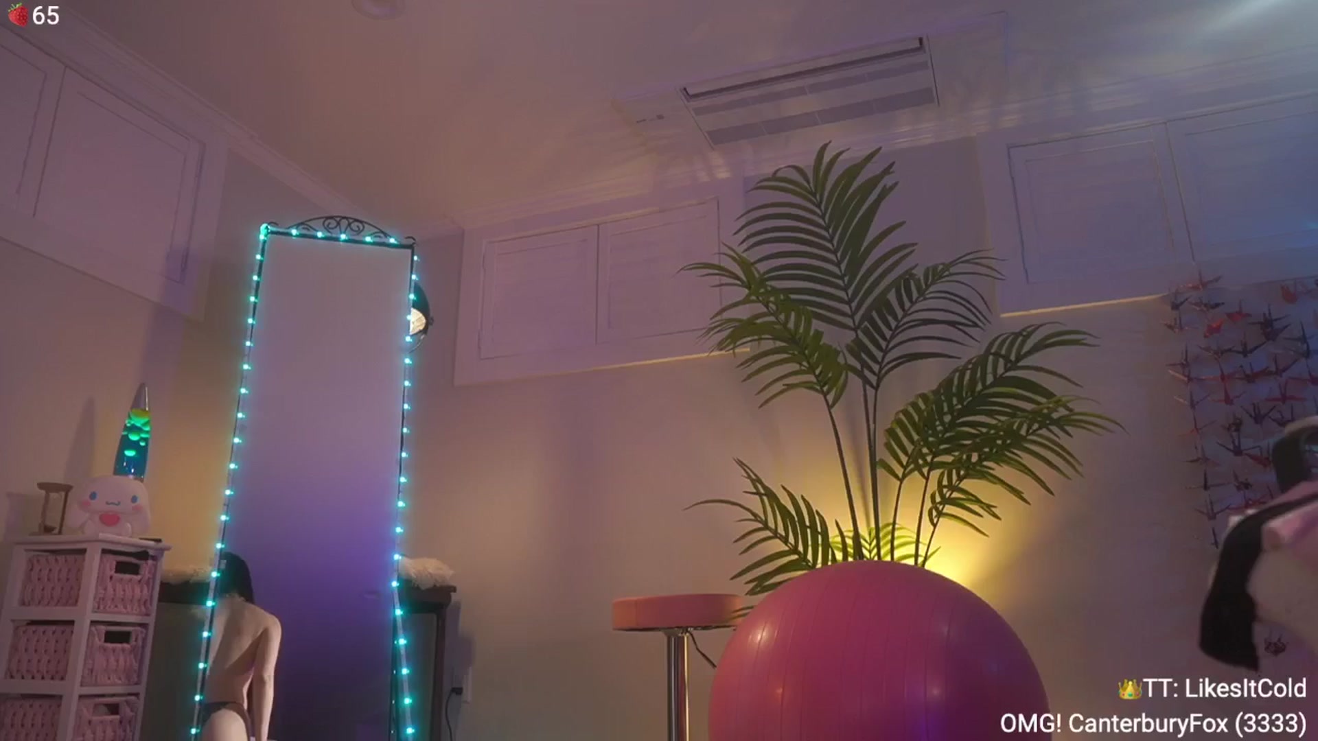 Gallery image thumbnail from AcaiBerry's myfreecams stream on, 09/12/2024, 07:23 image 13 of 20