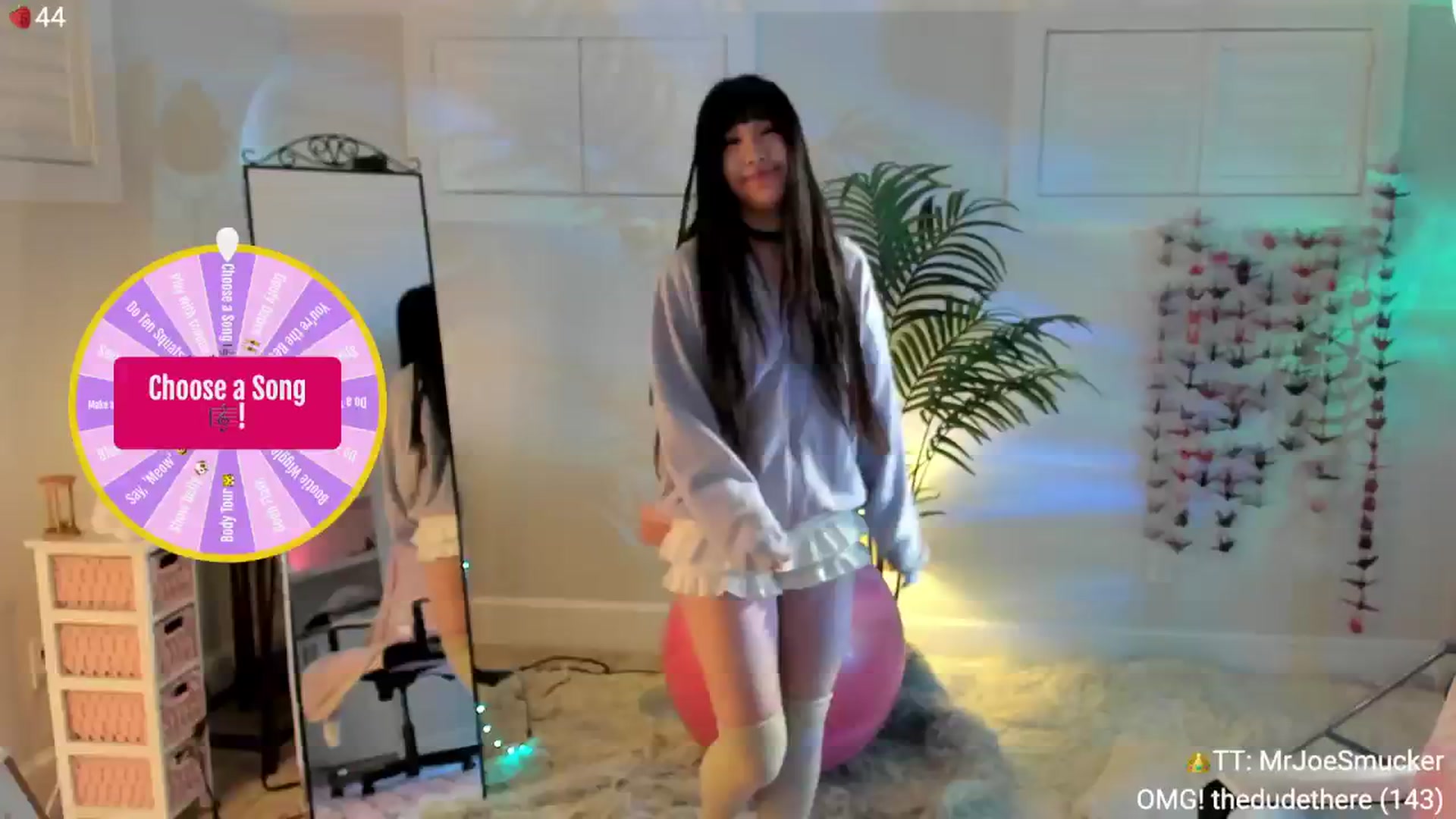 Gallery image thumbnail from AcaiBerry's myfreecams stream on, 09/22/2024, 04:34 image 17 of 20