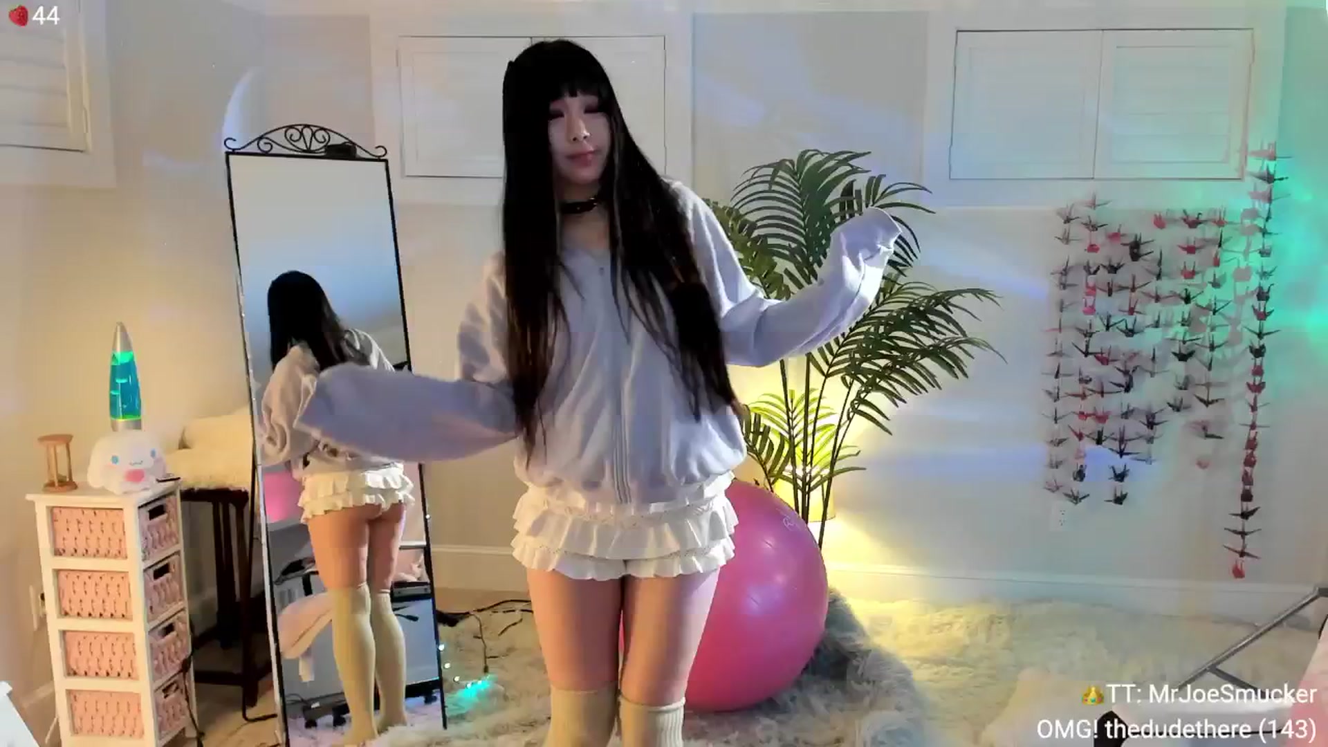 Gallery image thumbnail from AcaiBerry's myfreecams stream on, 09/22/2024, 04:34 image 16 of 20