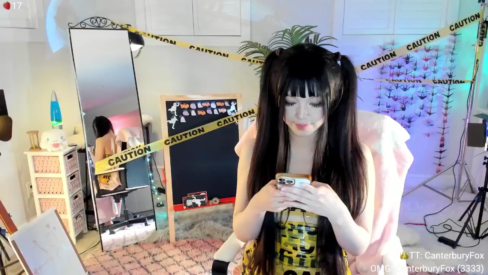 Gallery image thumbnail from AcaiBerry's myfreecams stream on, 10/06/2024, 06:36 image 4 of 20