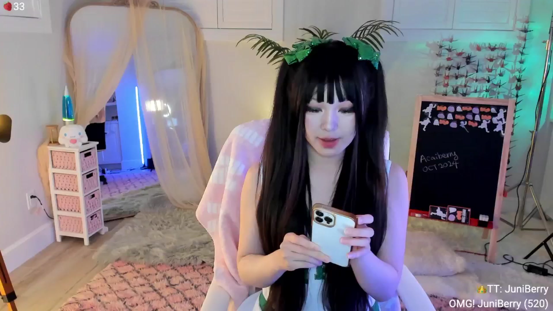 Gallery image thumbnail from AcaiBerry's myfreecams stream on, 10/13/2024, 03:29 image 11 of 20
