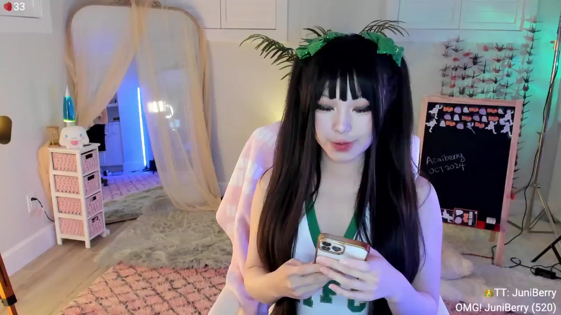 Gallery image thumbnail from AcaiBerry's myfreecams stream on, 10/13/2024, 03:29 image 18 of 20