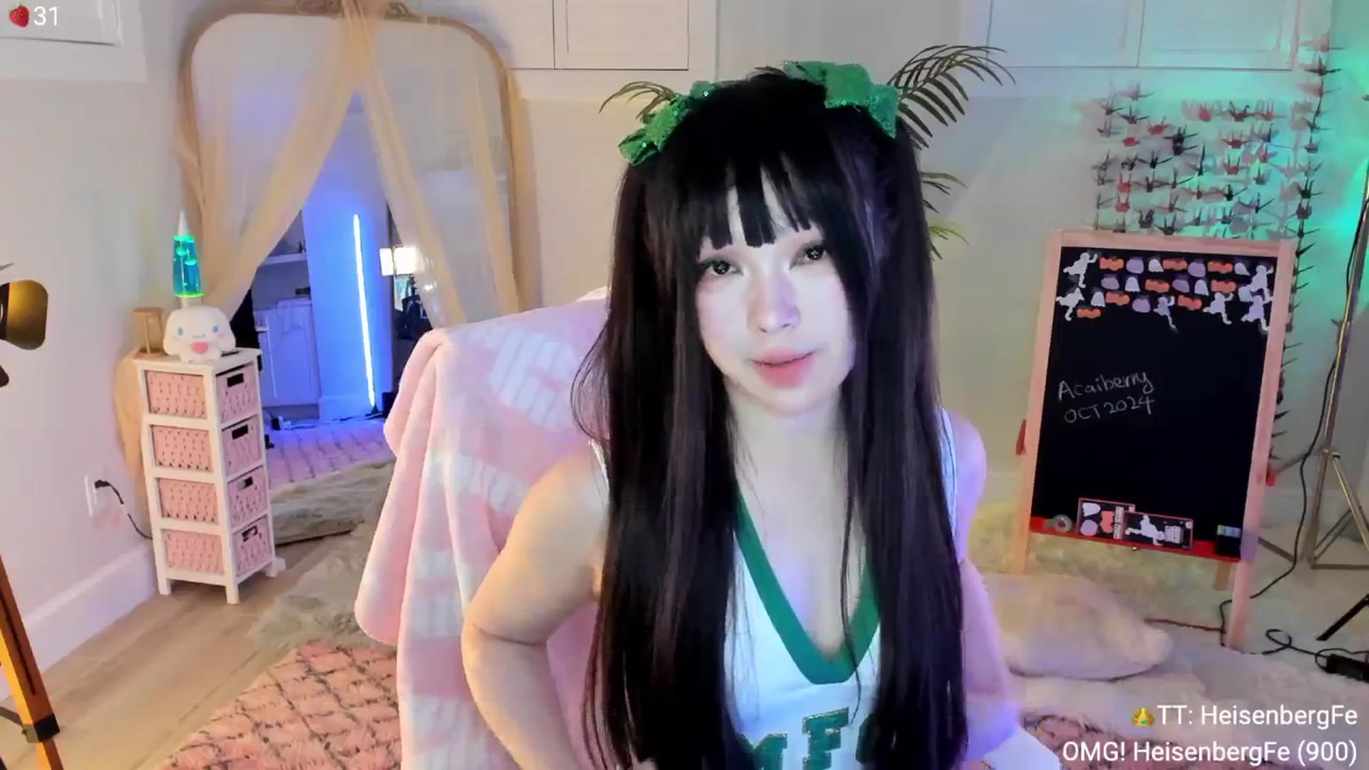 Gallery image thumbnail from AcaiBerry's myfreecams stream on, 10/13/2024, 07:06 image 11 of 20