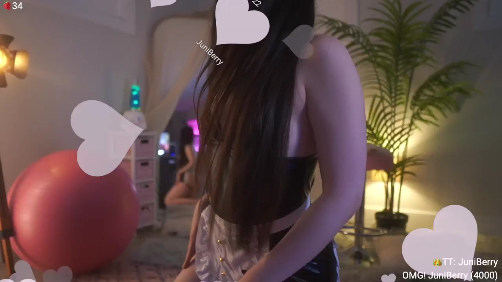 Gallery image thumbnail from AcaiBerry's myfreecams stream on, 10/19/2024, 06:52 image 11 of 20
