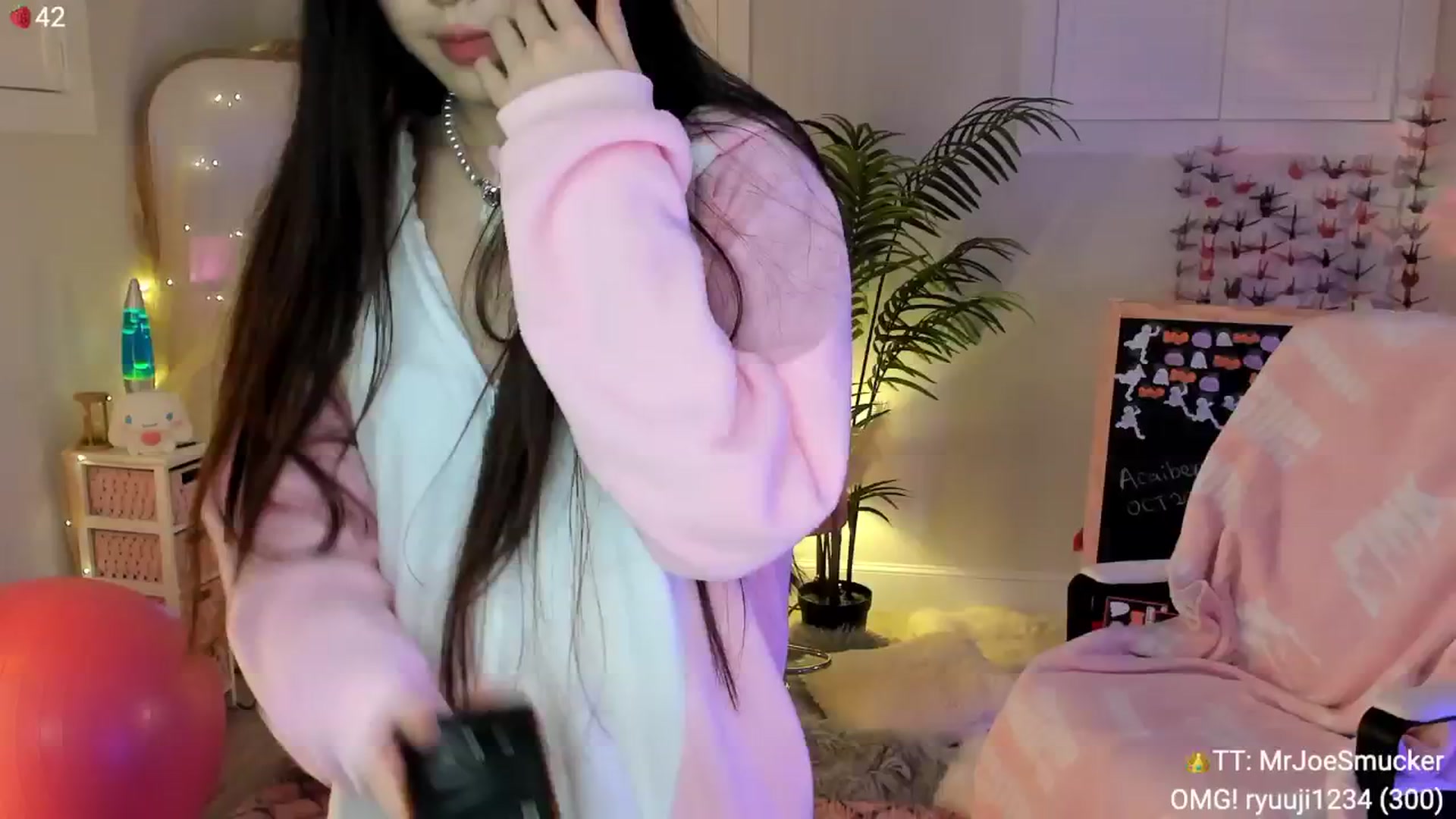Gallery image thumbnail from AcaiBerry's myfreecams stream on, 10/27/2024, 06:32 image 6 of 20