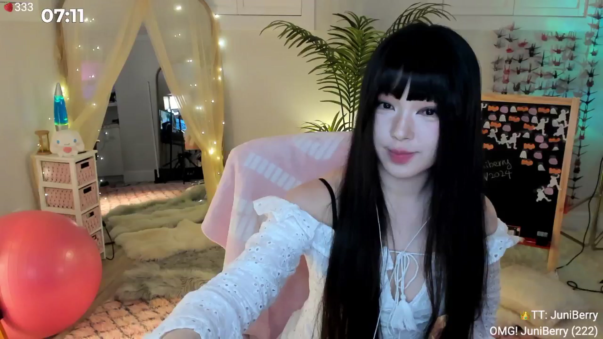 Gallery image thumbnail from AcaiBerry's myfreecams stream on, 11/07/2024, 06:29 image 8 of 20