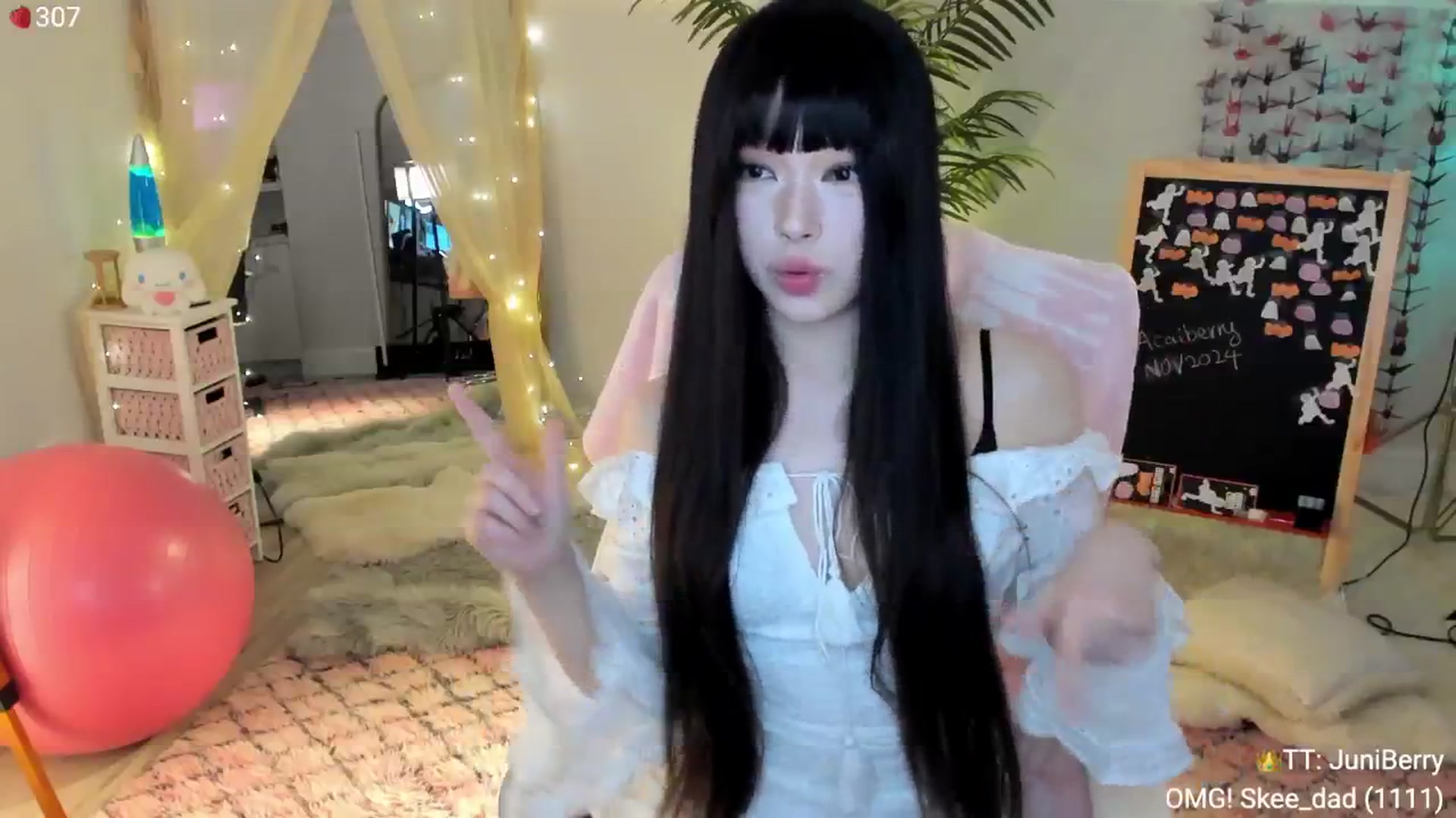 Gallery image thumbnail from AcaiBerry's myfreecams stream on, 11/07/2024, 06:29 image 10 of 20