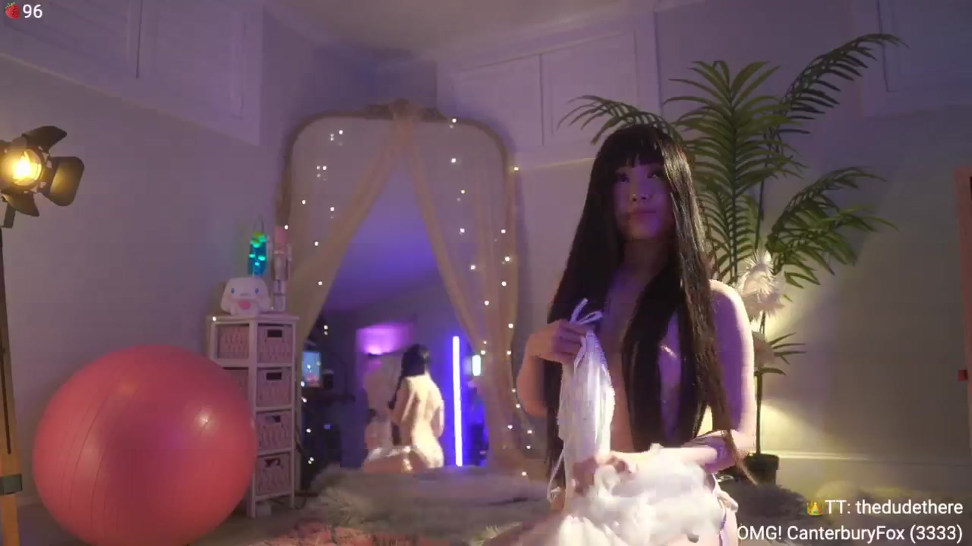 Gallery image thumbnail from AcaiBerry's myfreecams stream on, 11/16/2024, 08:54 image 16 of 20