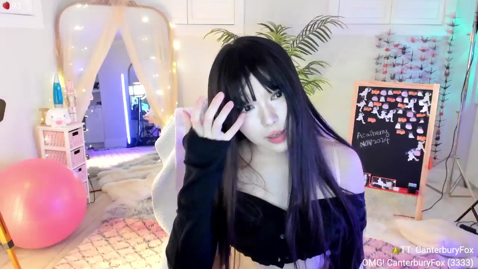 Gallery image thumbnail from AcaiBerry's myfreecams stream on, 11/17/2024, 08:15 image 14 of 20
