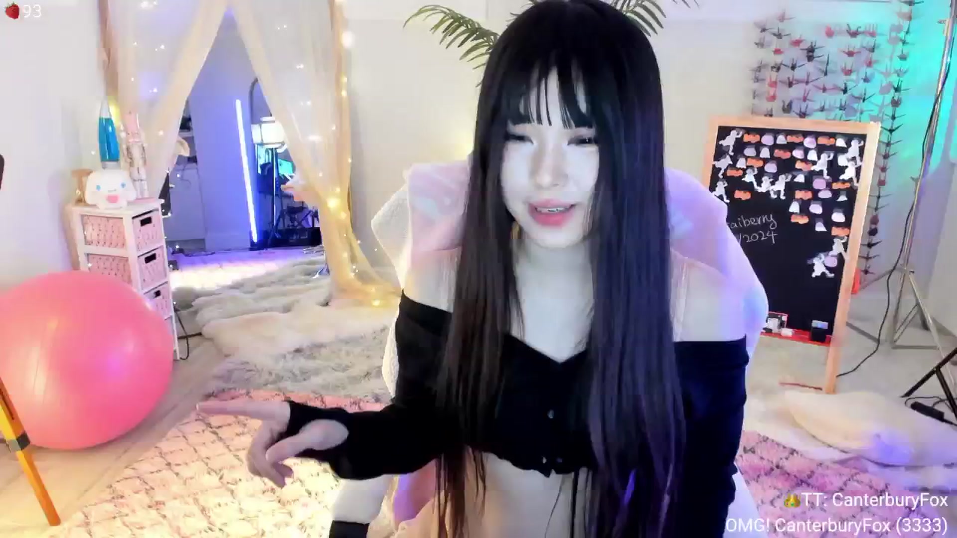 Gallery image thumbnail from AcaiBerry's myfreecams stream on, 11/17/2024, 08:15 image 11 of 20