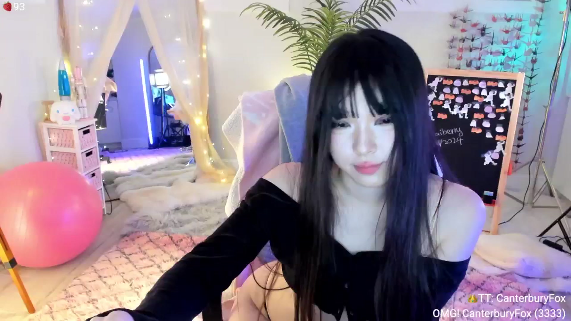 Gallery image thumbnail from AcaiBerry's myfreecams stream on, 11/17/2024, 08:15 image 13 of 20