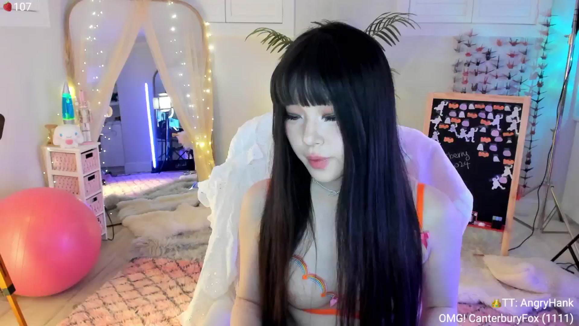Gallery image thumbnail from AcaiBerry's myfreecams stream on, 11/21/2024, 07:13 image 7 of 20