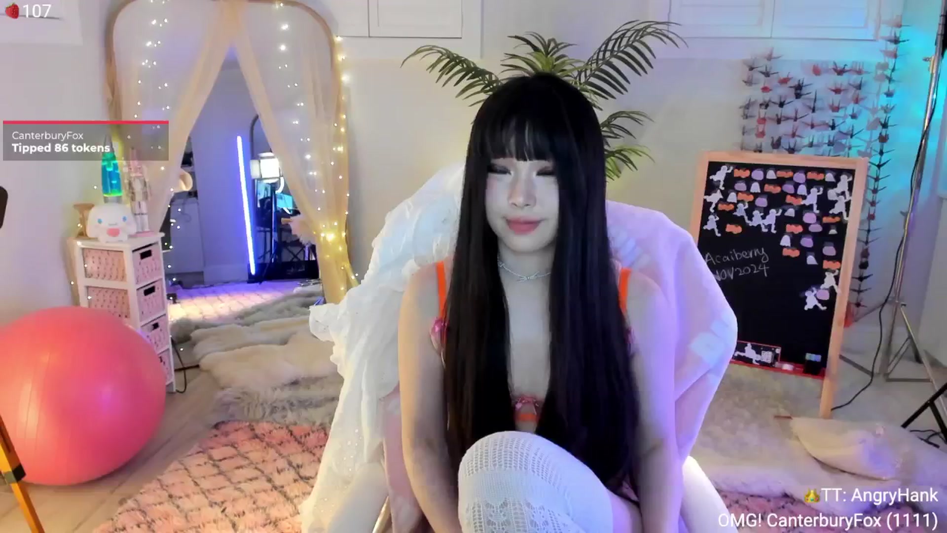 Gallery image thumbnail from AcaiBerry's myfreecams stream on, 11/21/2024, 07:13 image 8 of 20