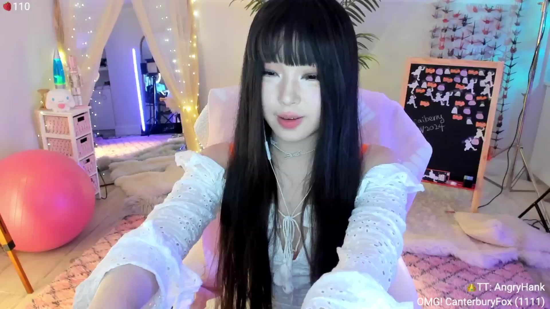 Gallery image thumbnail from AcaiBerry's myfreecams stream on, 11/21/2024, 07:13 image 4 of 20