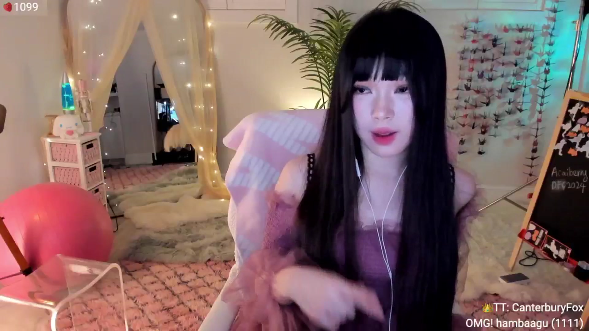 Gallery image thumbnail from AcaiBerry's myfreecams stream on, 12/12/2024, 06:29 image 6 of 20