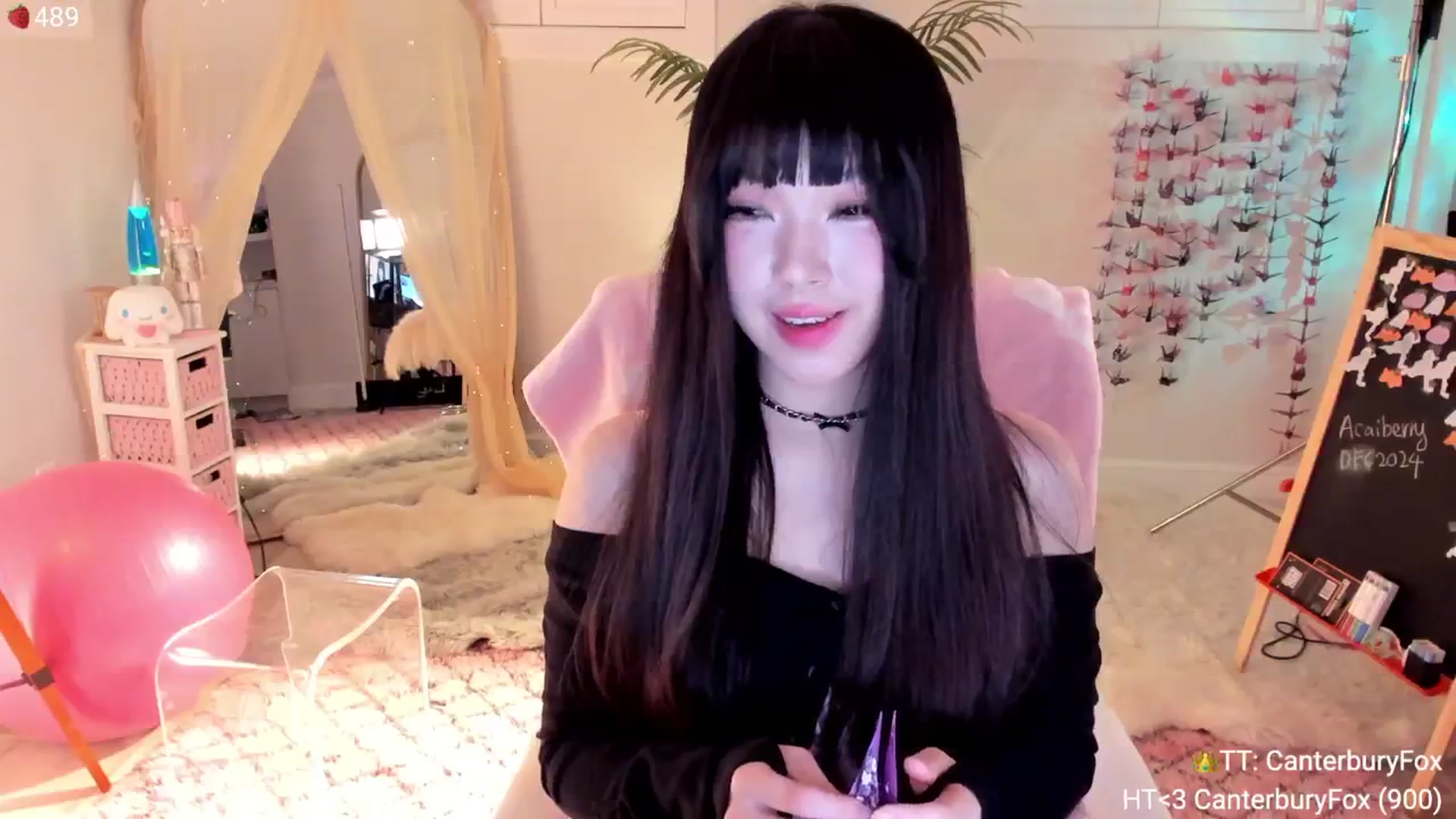 Gallery image thumbnail from AcaiBerry's myfreecams stream on, 12/14/2024, 07:34 image 3 of 20
