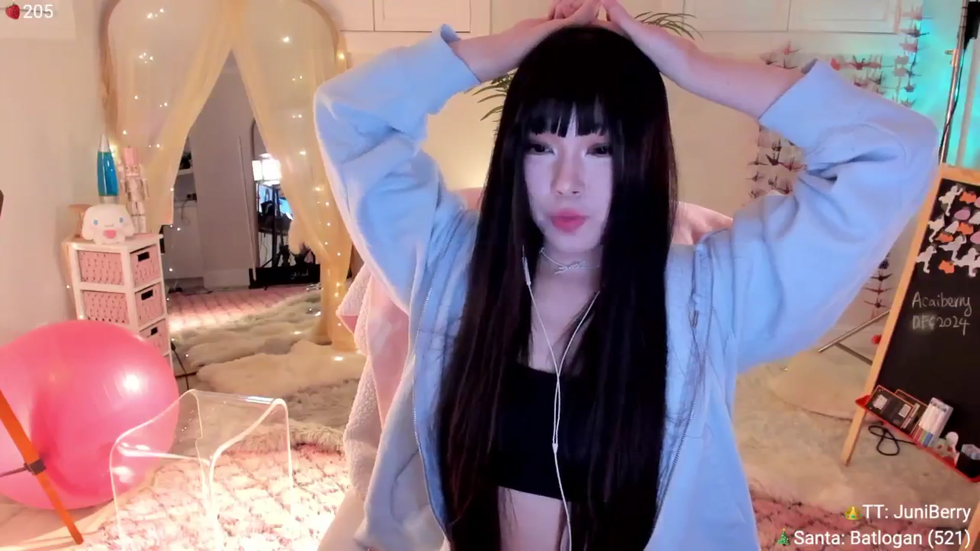 Gallery image thumbnail from AcaiBerry's myfreecams stream on, 12/18/2024, 05:14 image 6 of 20