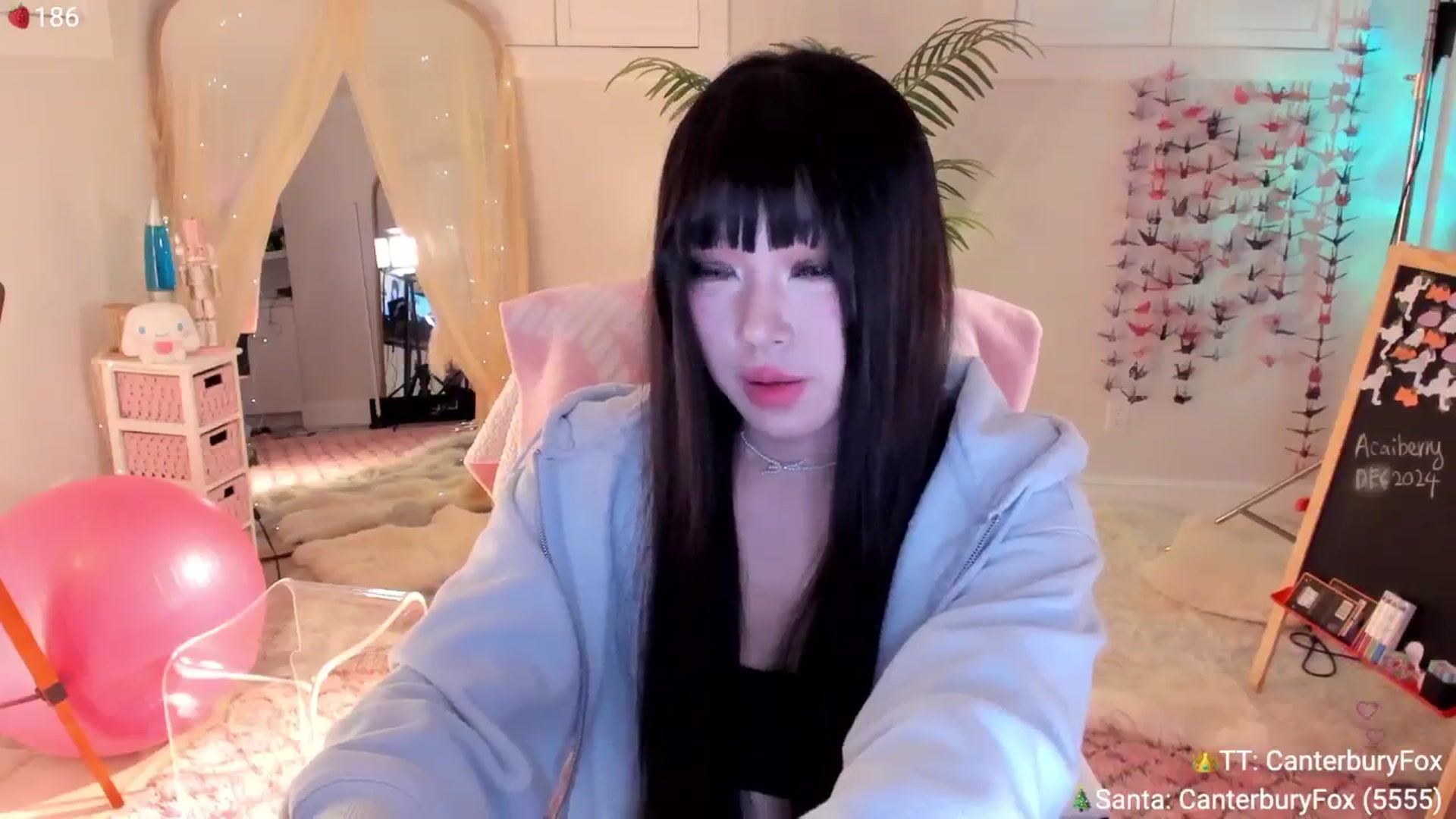 Gallery image thumbnail from AcaiBerry's myfreecams stream on, 12/18/2024, 05:14 image 10 of 20