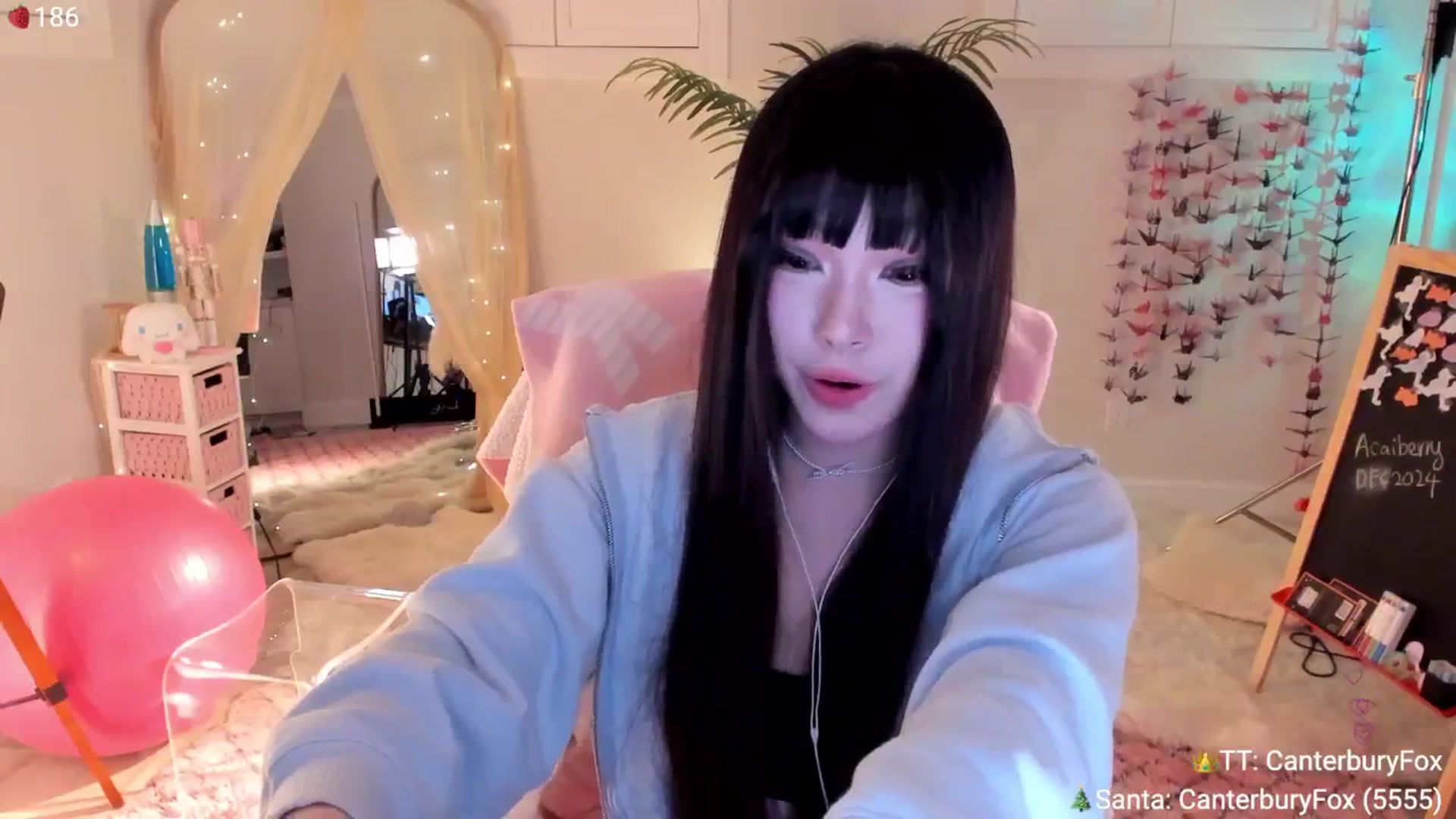 Gallery image thumbnail from AcaiBerry's myfreecams stream on, 12/18/2024, 05:14 image 8 of 20