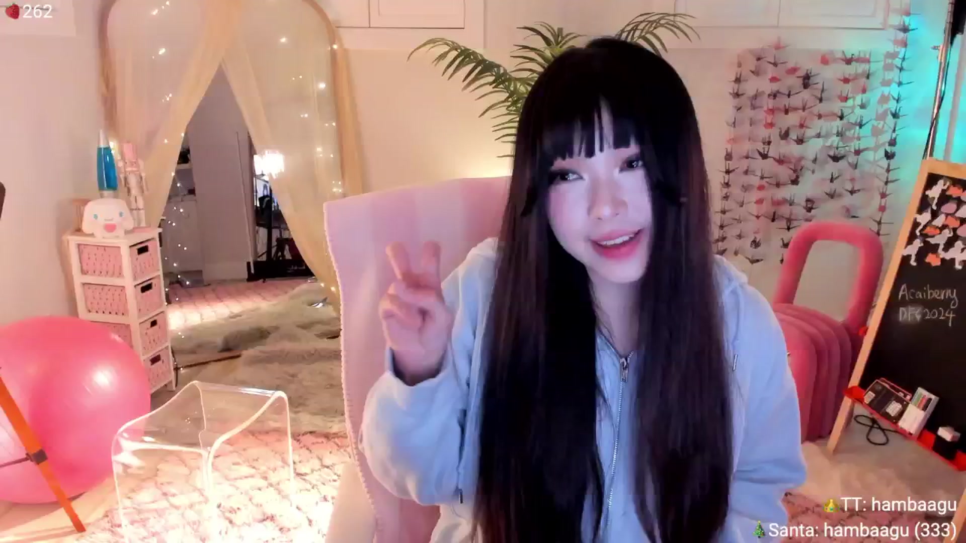 Gallery image thumbnail from AcaiBerry's myfreecams stream on, 12/28/2024, 07:38 image 3 of 20