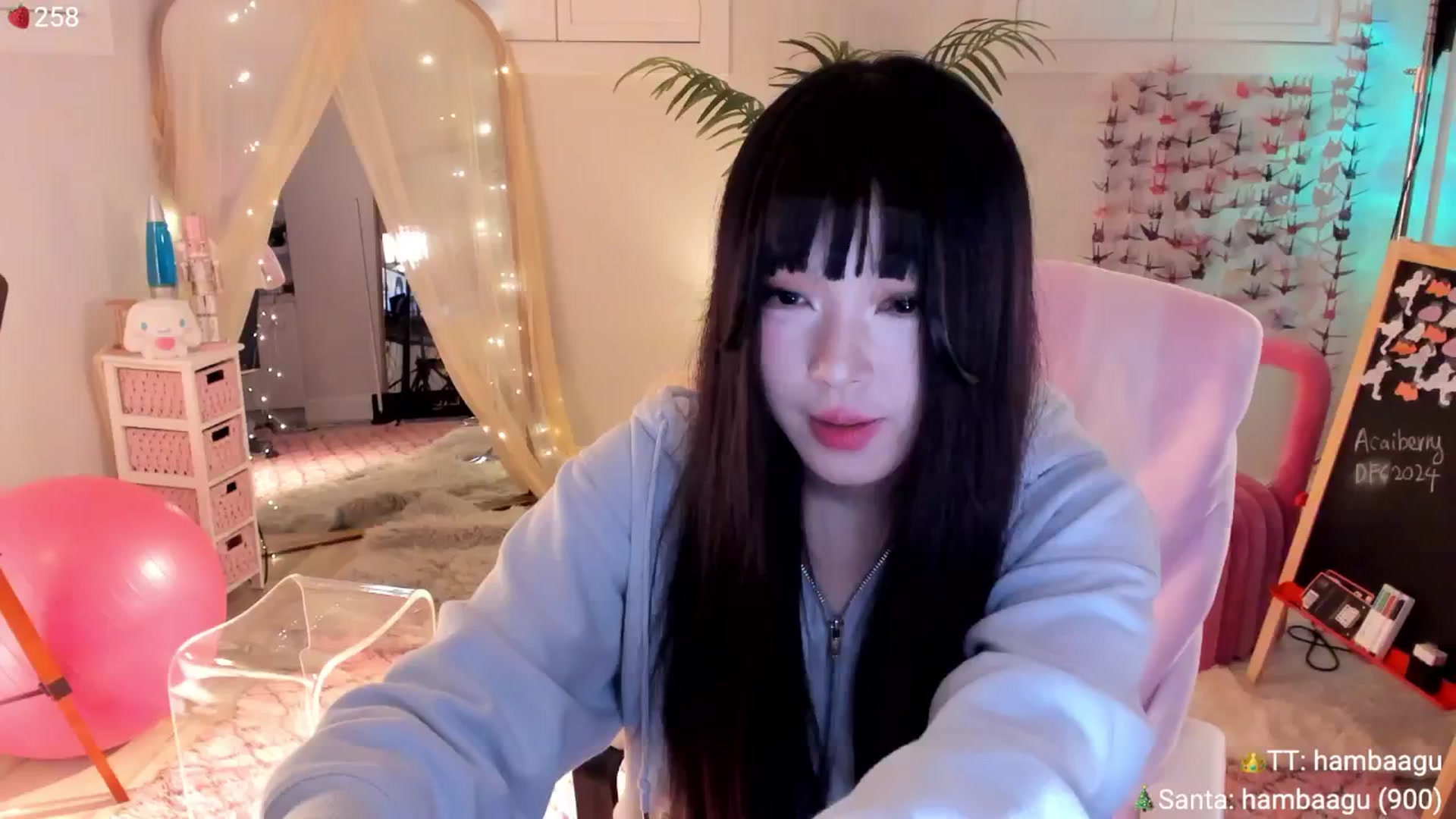 Gallery image thumbnail from AcaiBerry's myfreecams stream on, 12/28/2024, 07:38 image 5 of 20