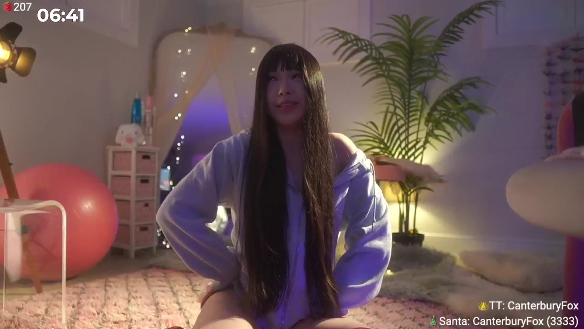 Gallery image thumbnail from AcaiBerry's myfreecams stream on, 12/28/2024, 08:00 image 4 of 20