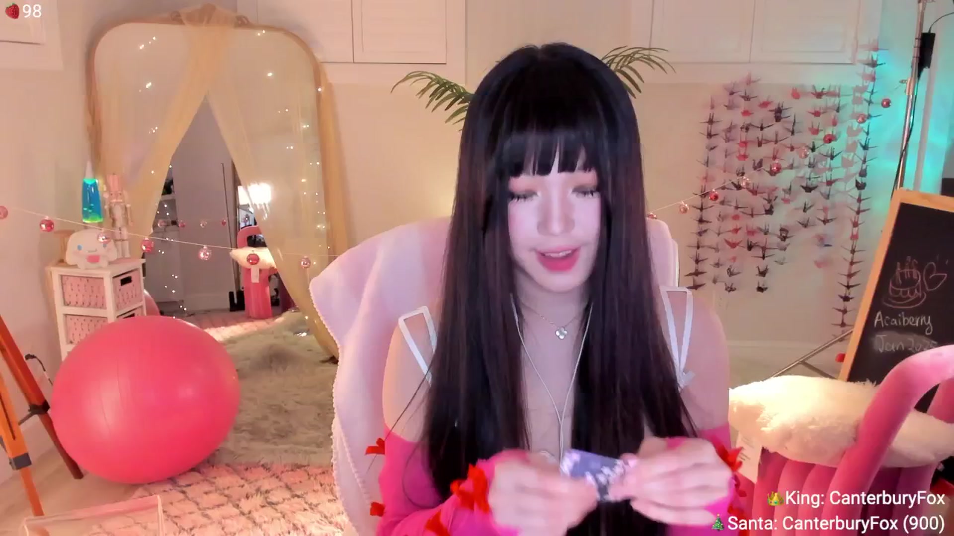 Gallery image thumbnail from AcaiBerry's myfreecams stream on, 01/04/2025, 09:09 image 2 of 20