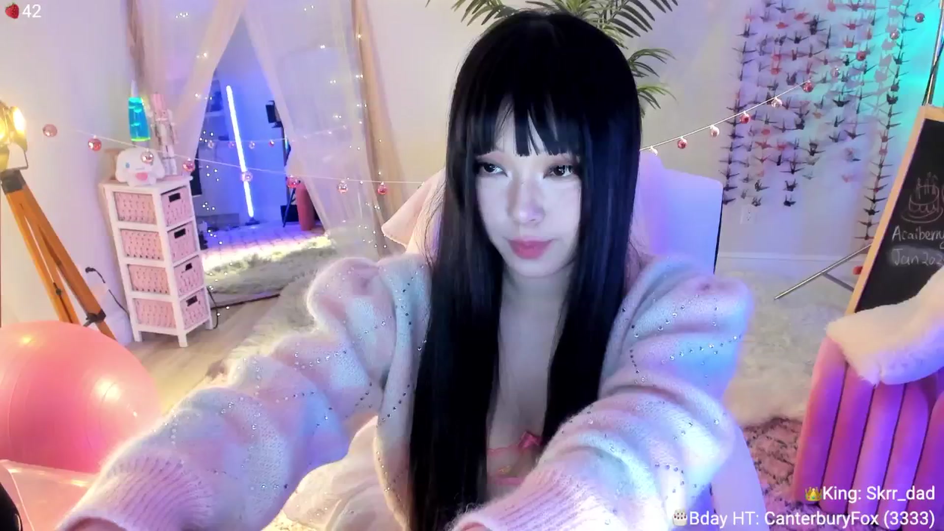 Gallery image thumbnail from AcaiBerry's myfreecams stream on, 01/16/2025, 06:37 image 16 of 20