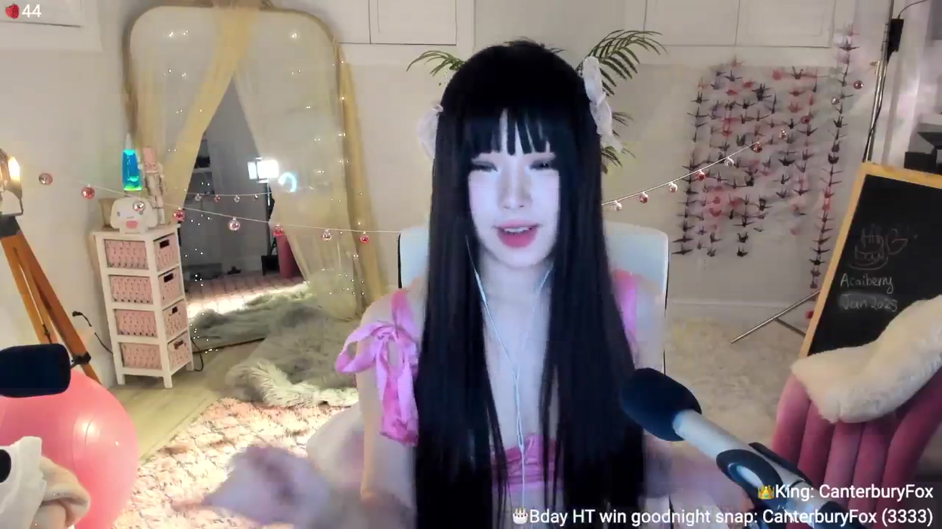 Gallery image thumbnail from AcaiBerry's myfreecams stream on, 01/23/2025, 07:11 image 9 of 20