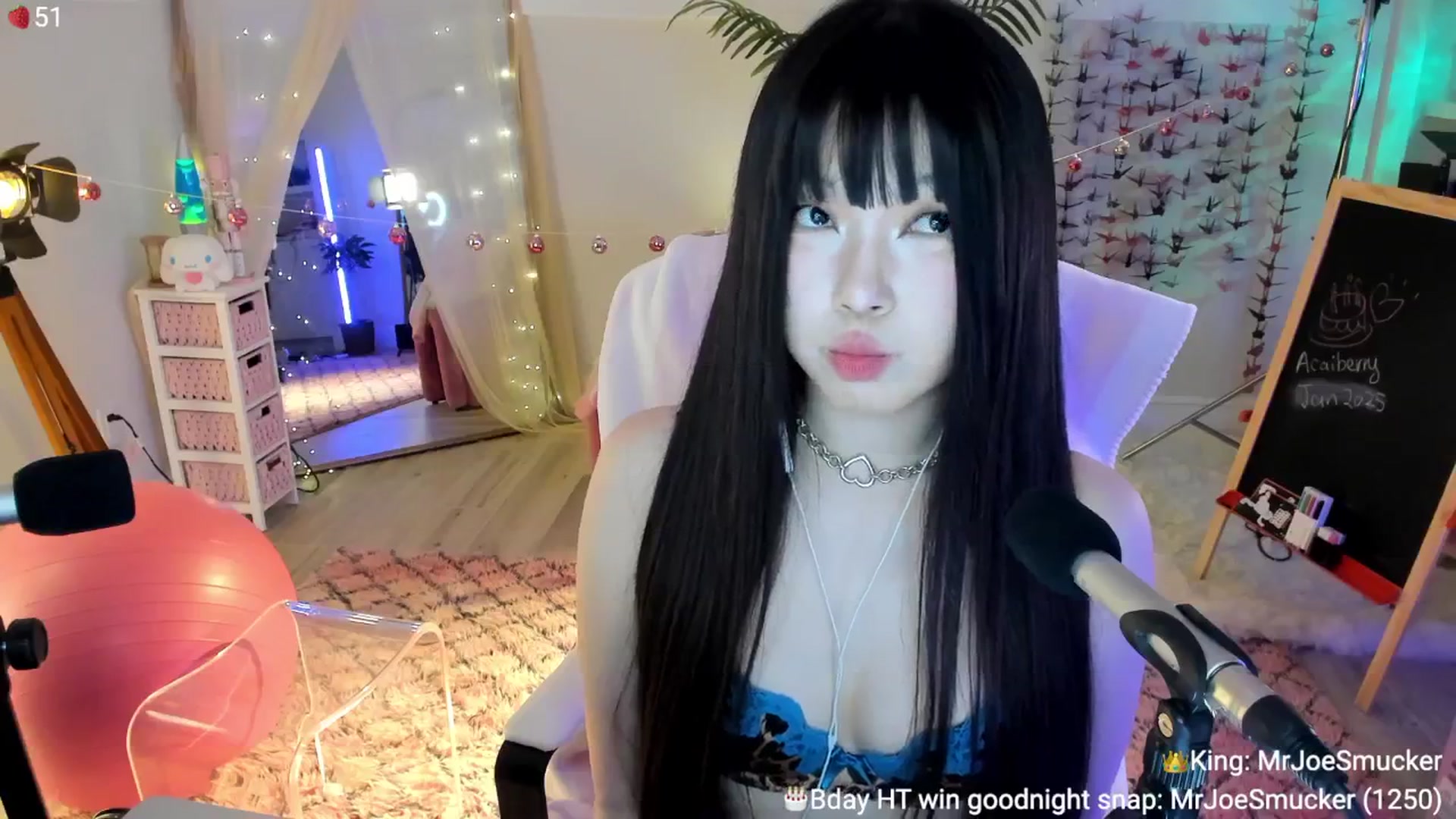 Gallery image thumbnail from AcaiBerry's myfreecams stream on, 01/26/2025, 07:51 image 10 of 20