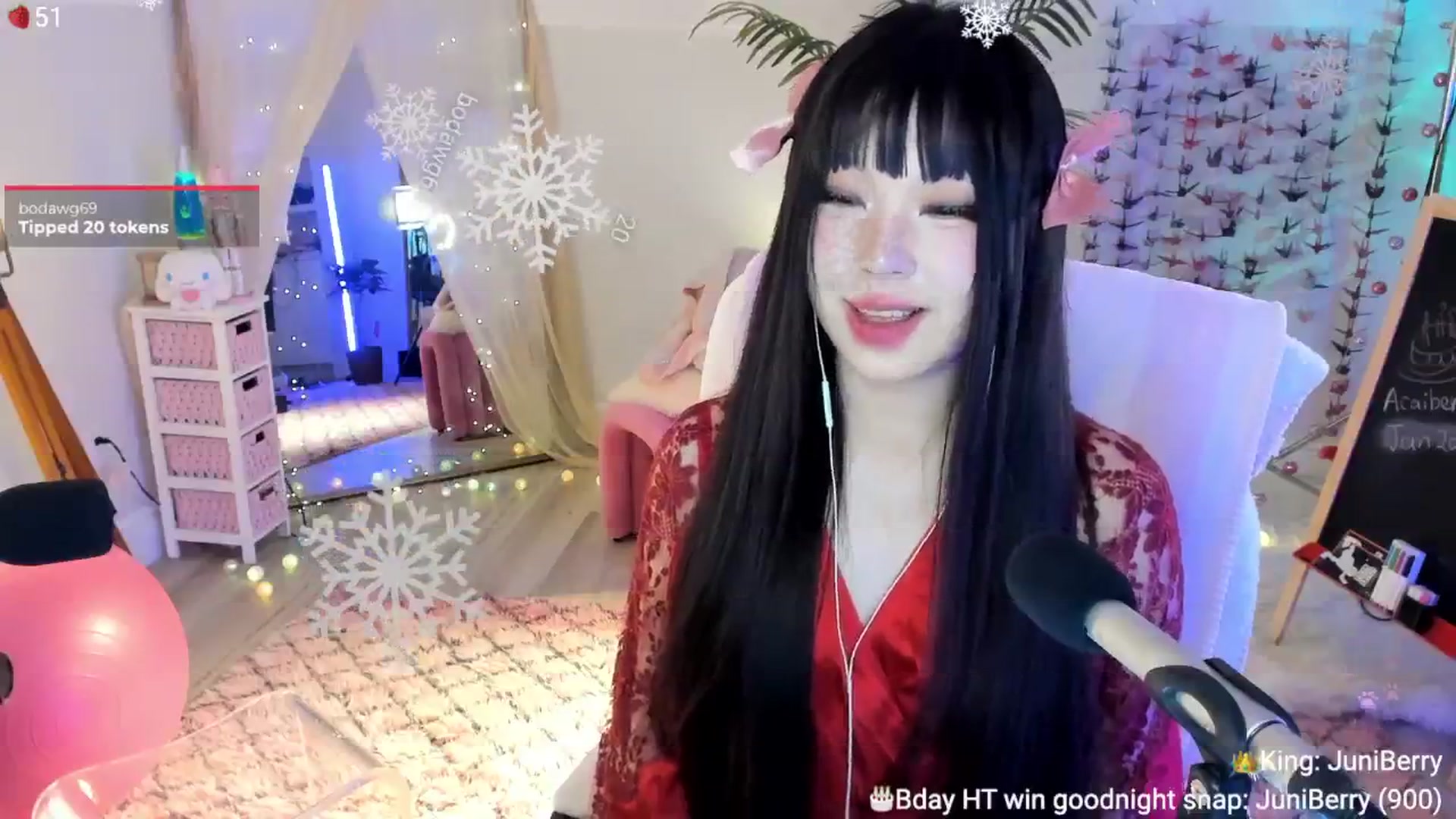 Gallery image thumbnail from AcaiBerry's myfreecams stream on, 01/30/2025, 06:58 image 14 of 20