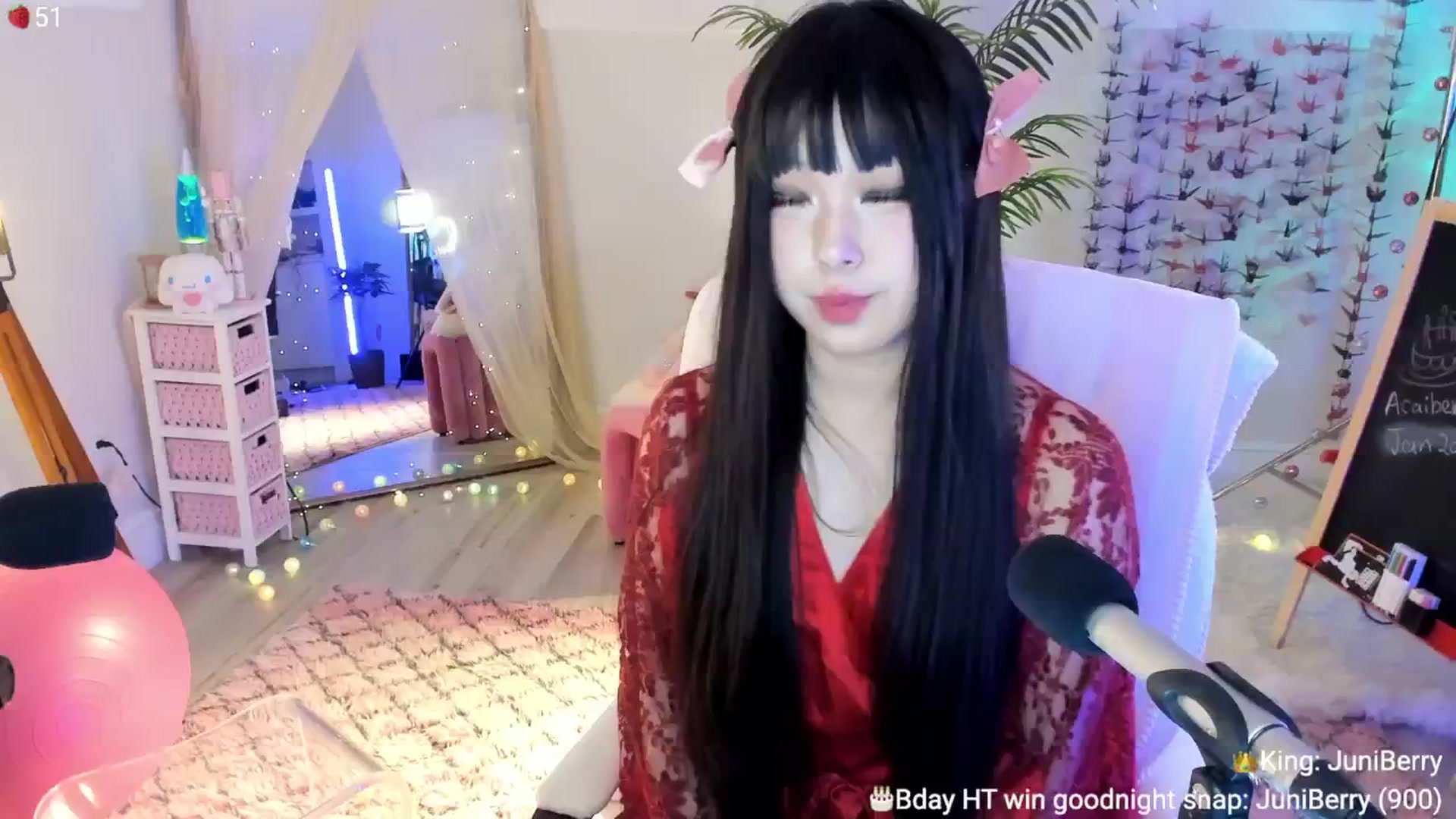 Gallery image thumbnail from AcaiBerry's myfreecams stream on, 01/30/2025, 06:58 image 12 of 20