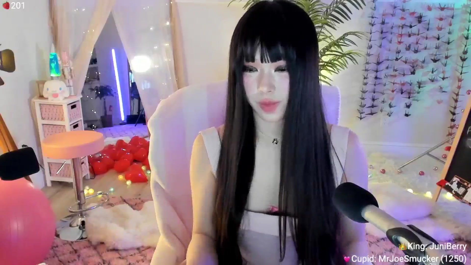 Gallery image thumbnail from AcaiBerry's myfreecams stream on, 02/13/2025, 06:38 image 10 of 20